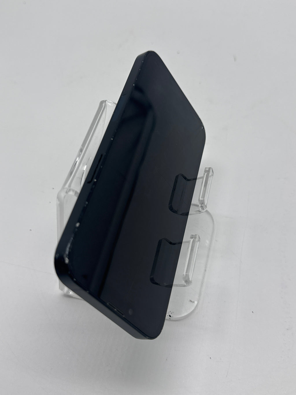 Apple iPhone 13 128GB Midnight Compatible with T-Mobile Cracked Screen Read