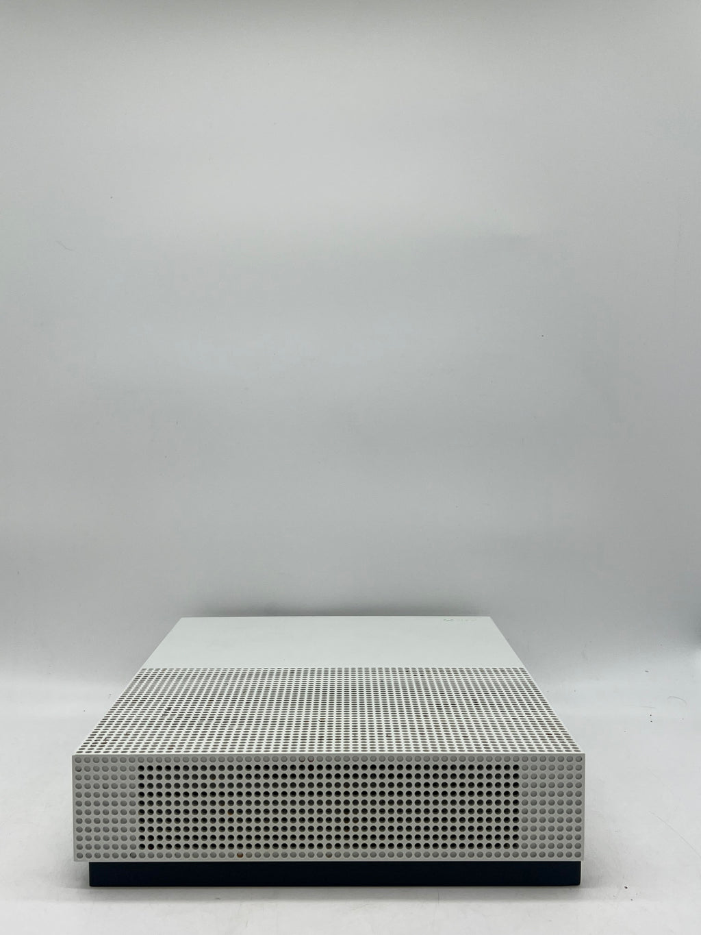 Xbox One S (1681) 2016 White 1TB 4K Gaming Console - Used (Poor Condition)