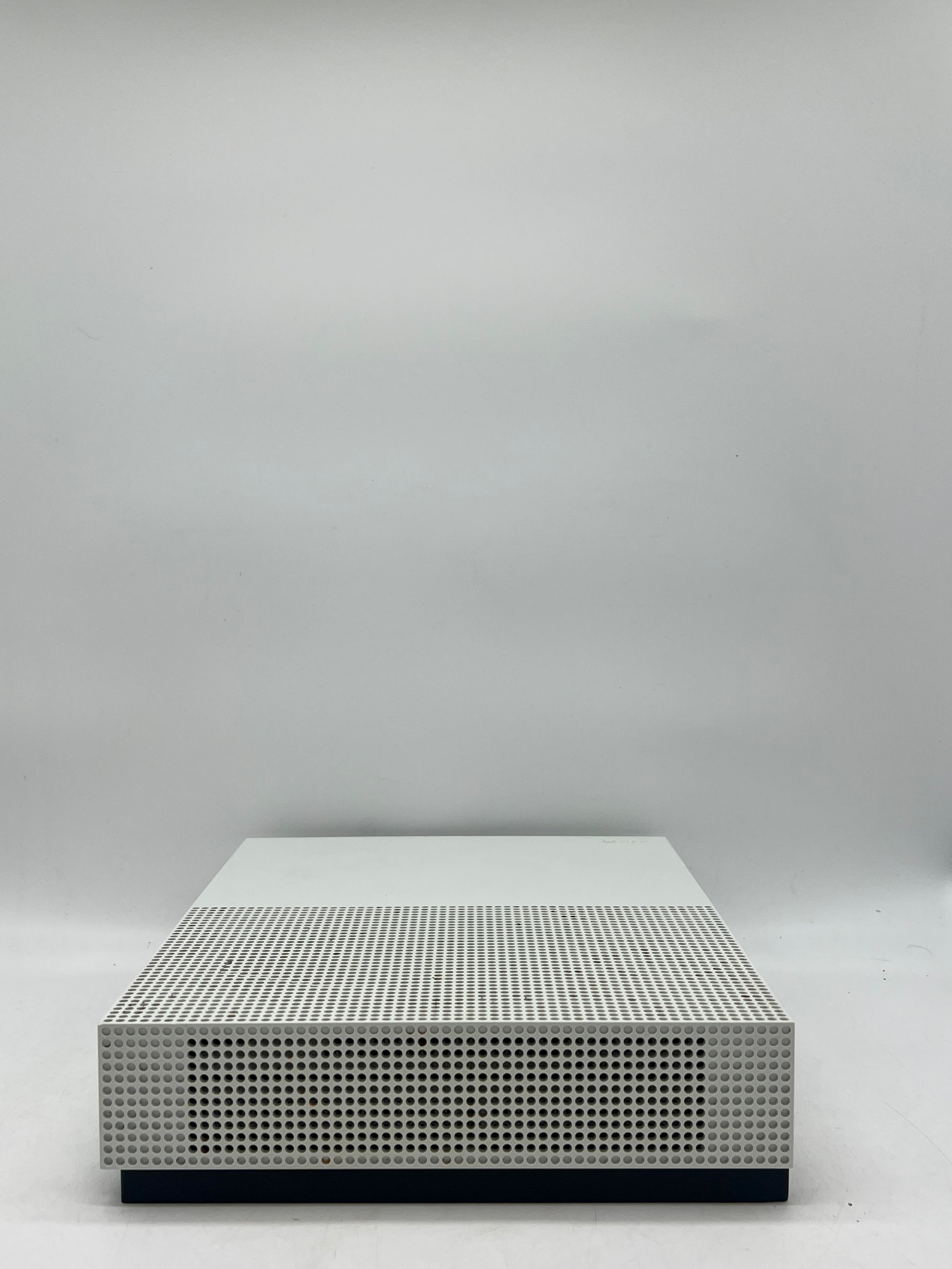 Xbox One S (1681) 2016 White 1TB 4K Gaming Console - Used (Poor Condition)