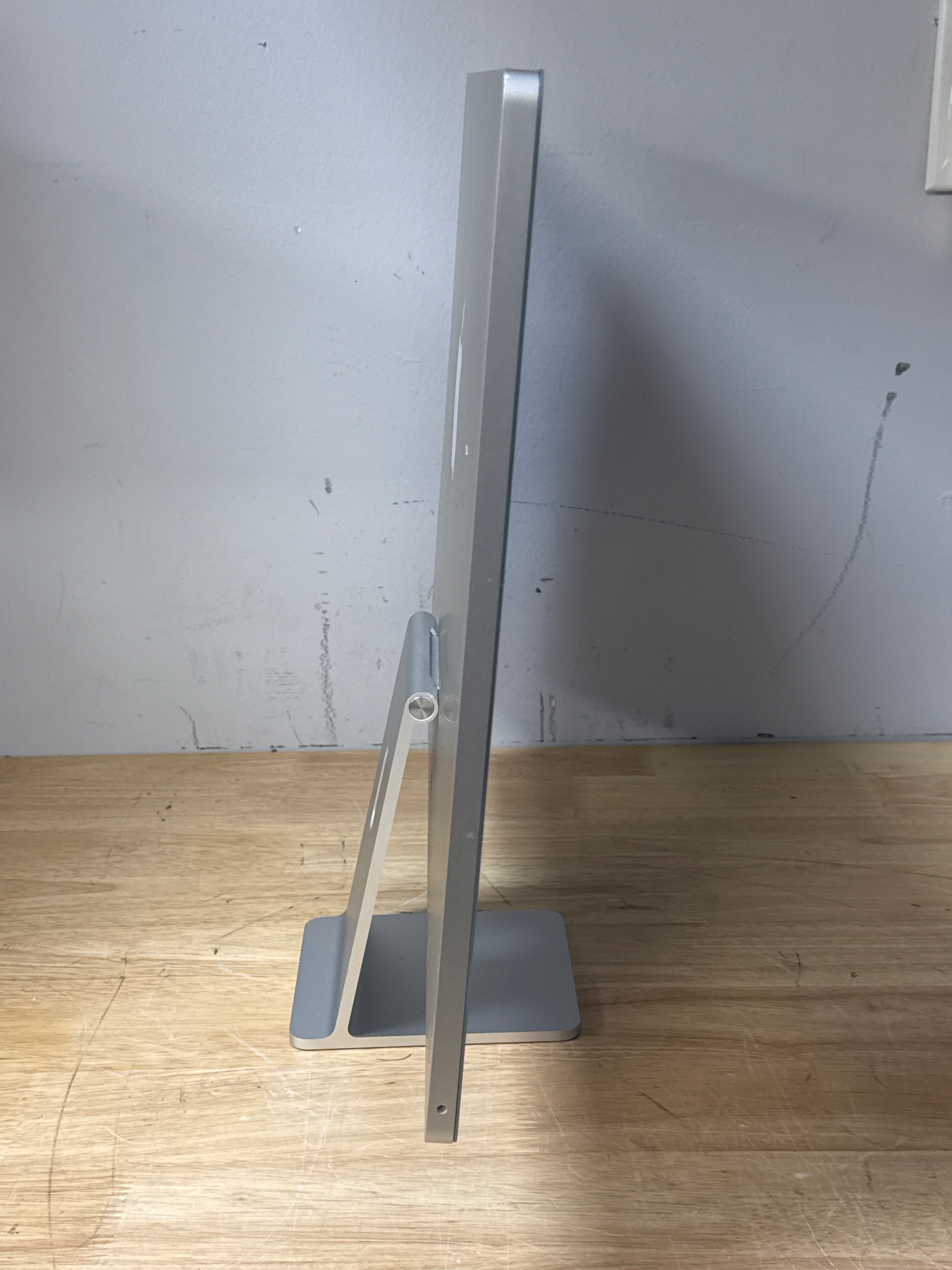 Apple iMac 24-in A2438 M1 8GB RAM 512GB SSD Silver - For Parts (Remotely Managed)