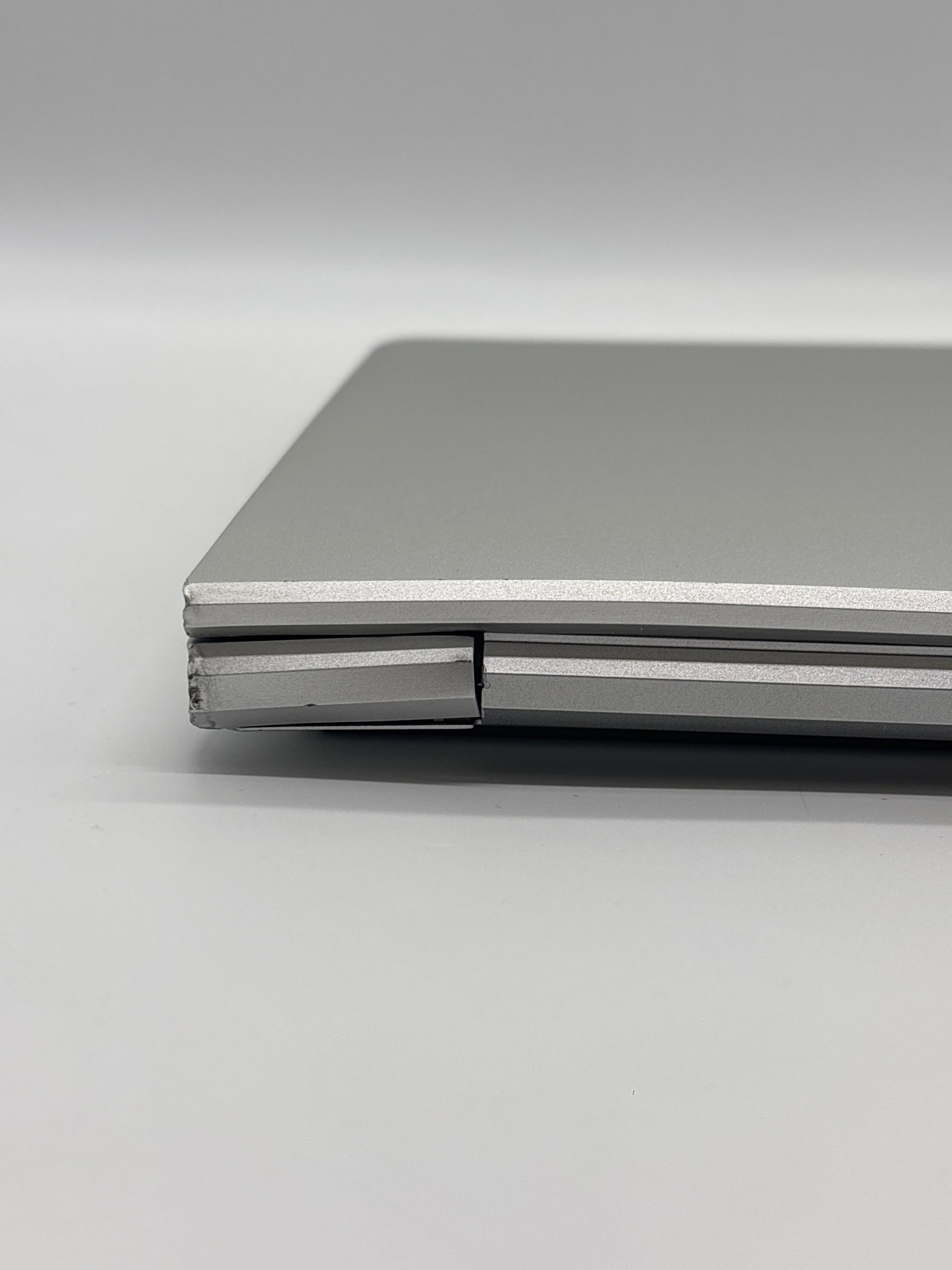 HP EliteBook 650 G10 i5-1335U 8GB RAM 256GB SSD - Used (Bent Hinge)