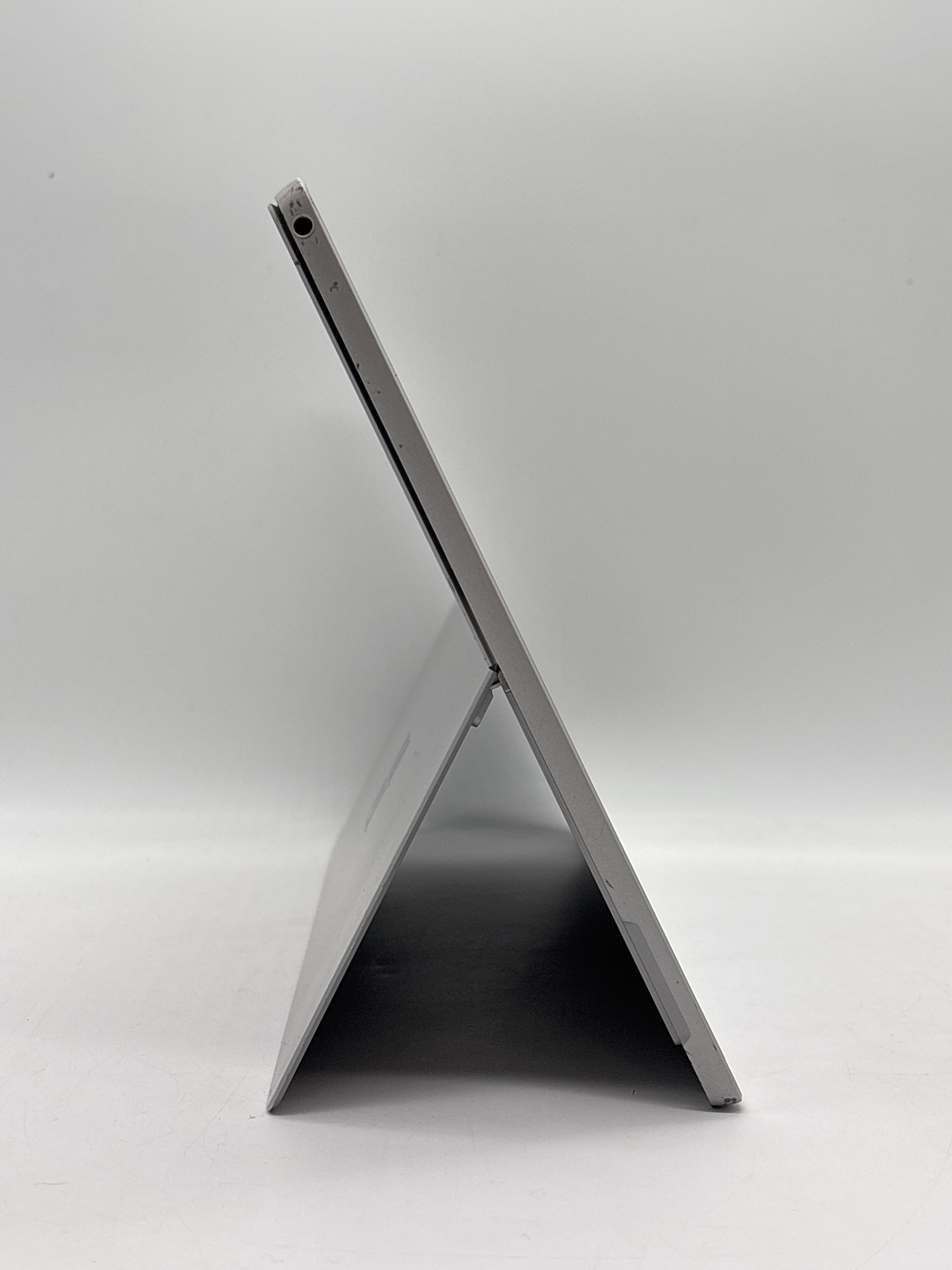 Microsoft Surface Pro 6 i5-8250U 8GB RAM 128GB SSD - For Parts (Cracked Screen)