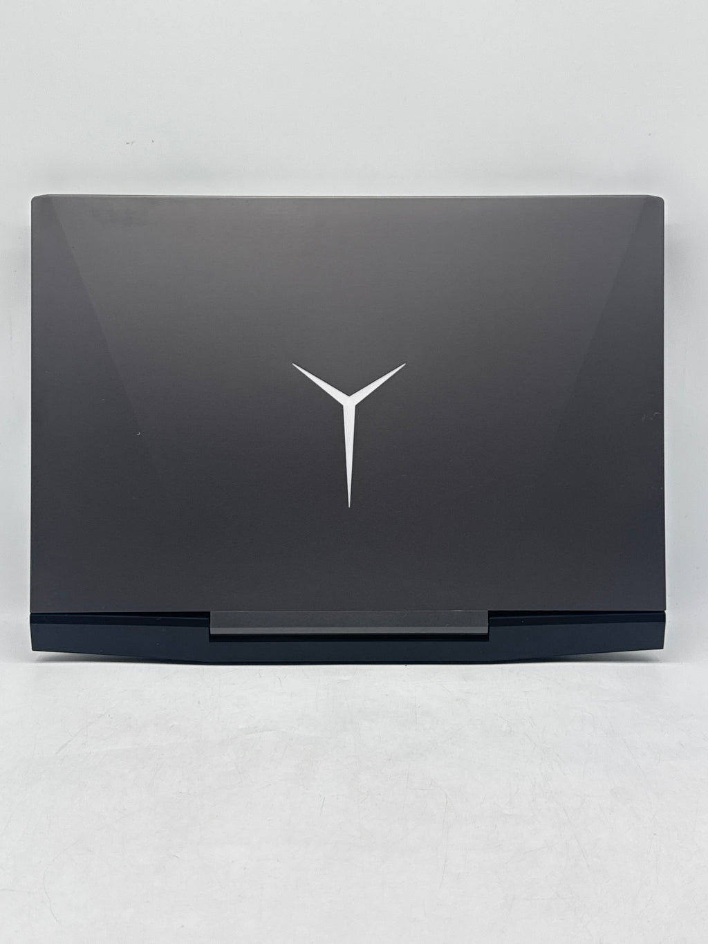 Lenovo Legion Y7000P-1060 i7 8750H 8GB RAM 1TB HDD GTX 1060 - READ