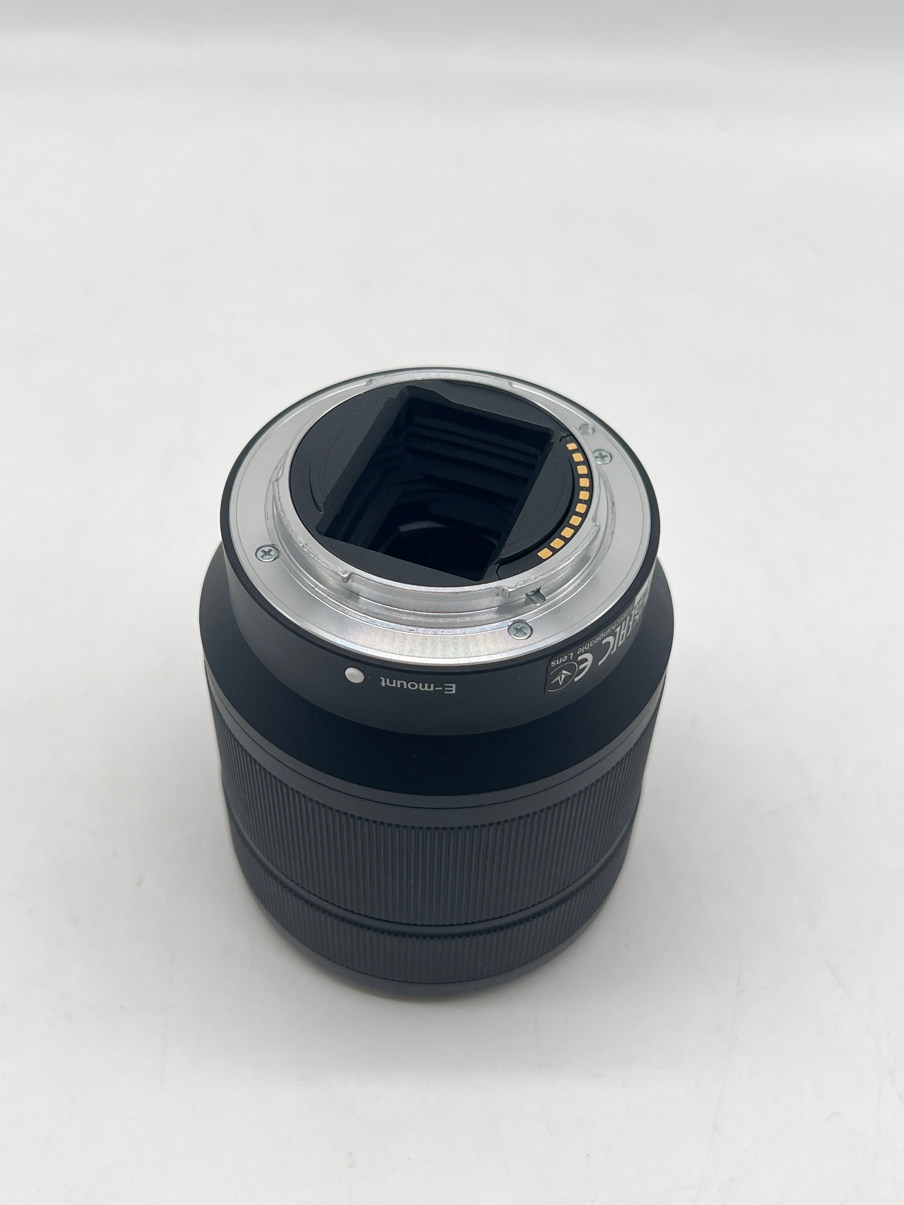 Sony Lens Zoom Fe 3.5-5.6/28-70 E-mount Zoom Lens - Used