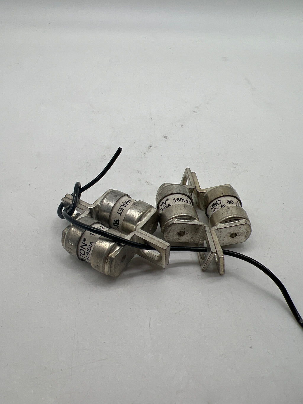 Eaton Bussmann 160LET 160A 240V Fuse - Set of 4 - Silver - Used