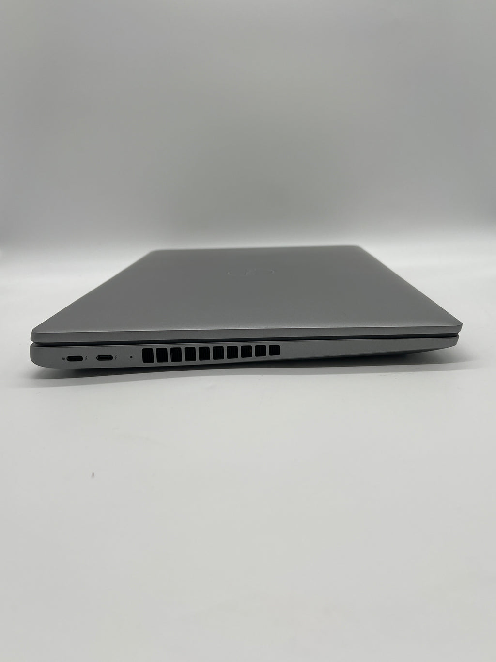 Dell Latitude 5550 15.6” Core Ultra 7 165U 32GB RAM 512GB SSD Silver Used
