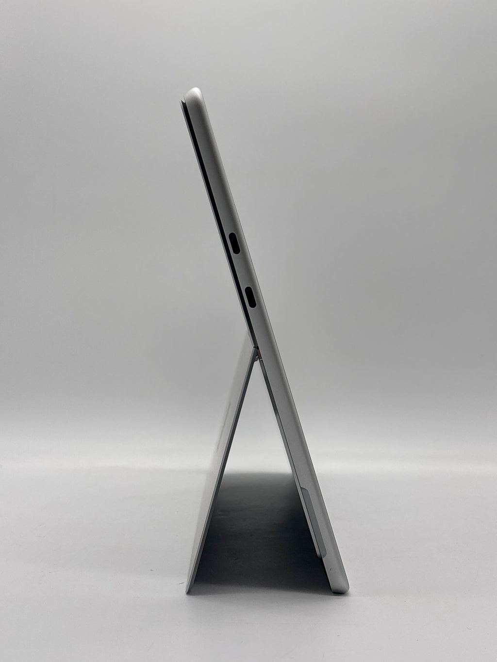 Microsoft Surface Pro 2085 11th Edition Snapdragon X 10-Core 16GB RAM 256GB SSD