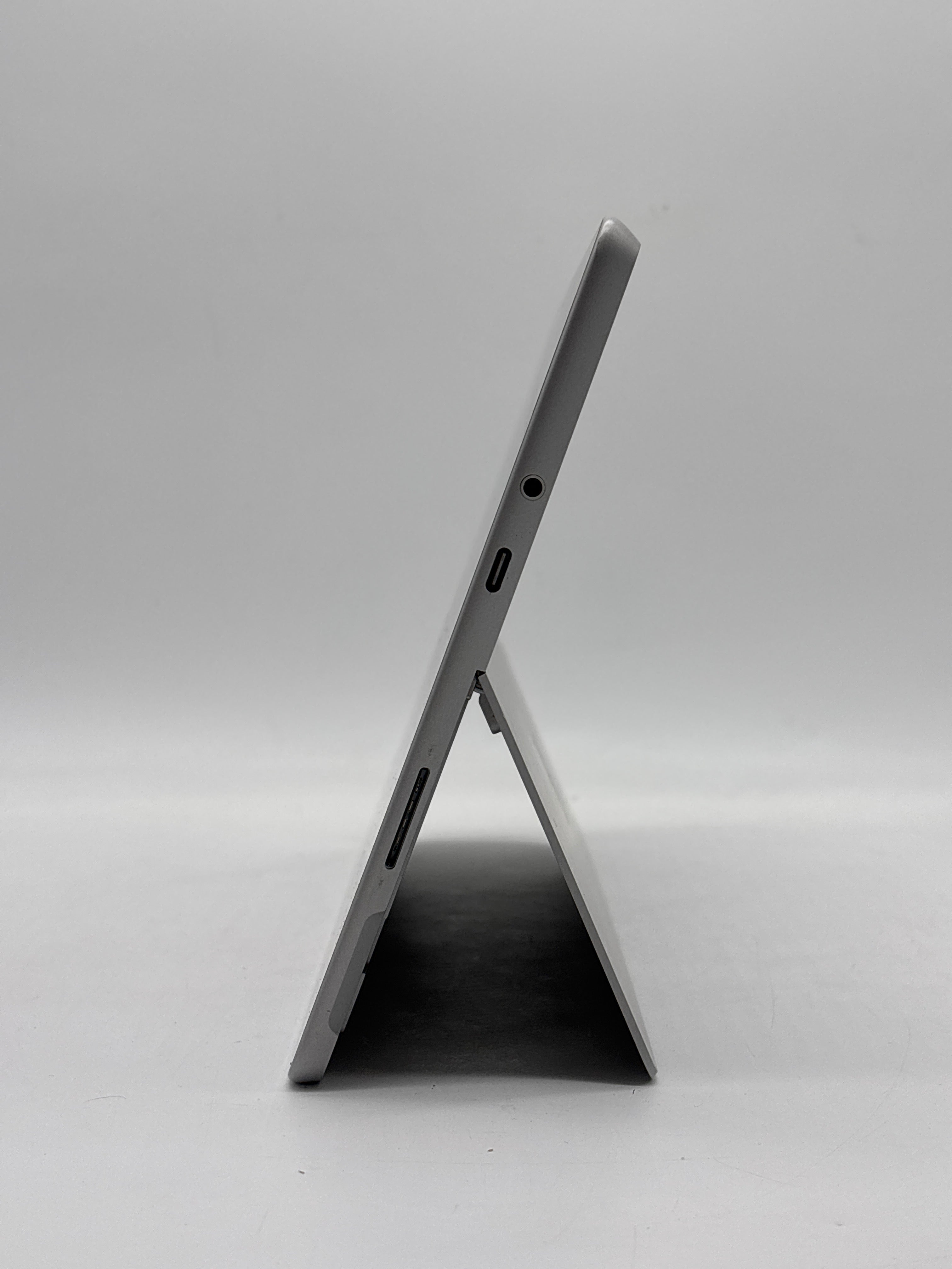 Microsoft Surface Go 1824 10" Intel Pentium 4415Y 8GB 128GB SSD - Used