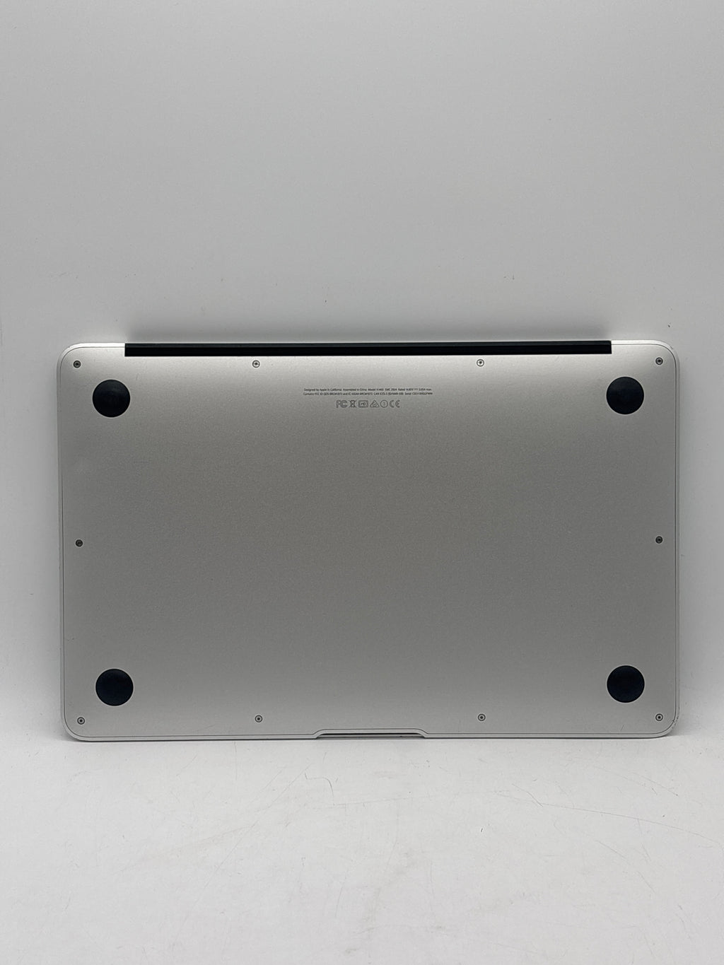 Apple MacBook Air A1465 i5 4GB RAM 128GB SSD - For Parts (No OS)