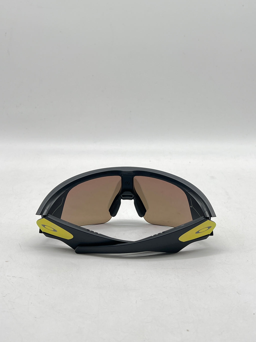 Oakley Meta Vanguard OW8001 Smart Glasses Built-In Camera Black - Used