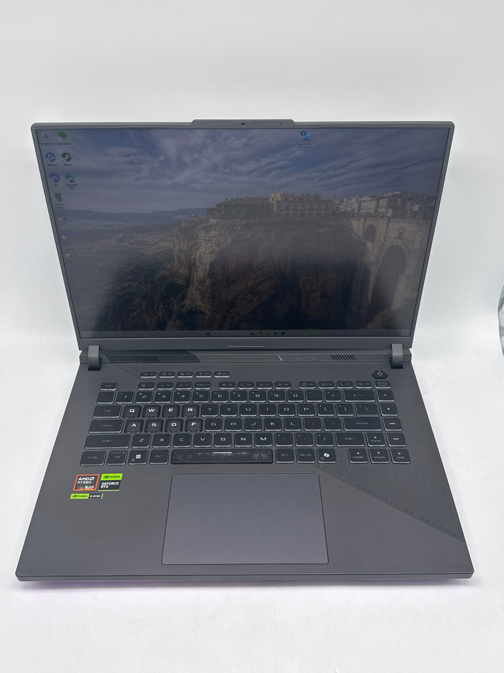 Asus ROG Strix G614PR 16" Ryzen 9 8940HX 16GB RAM 1TB SSD GeForce RTX 5070 Ti