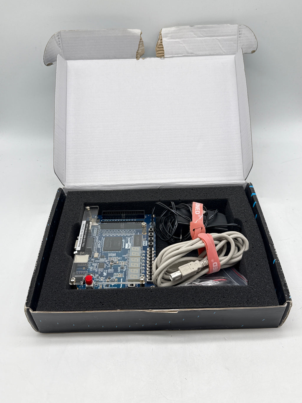 Terasic DE0-CV FPGA Development Board System - Used With Box