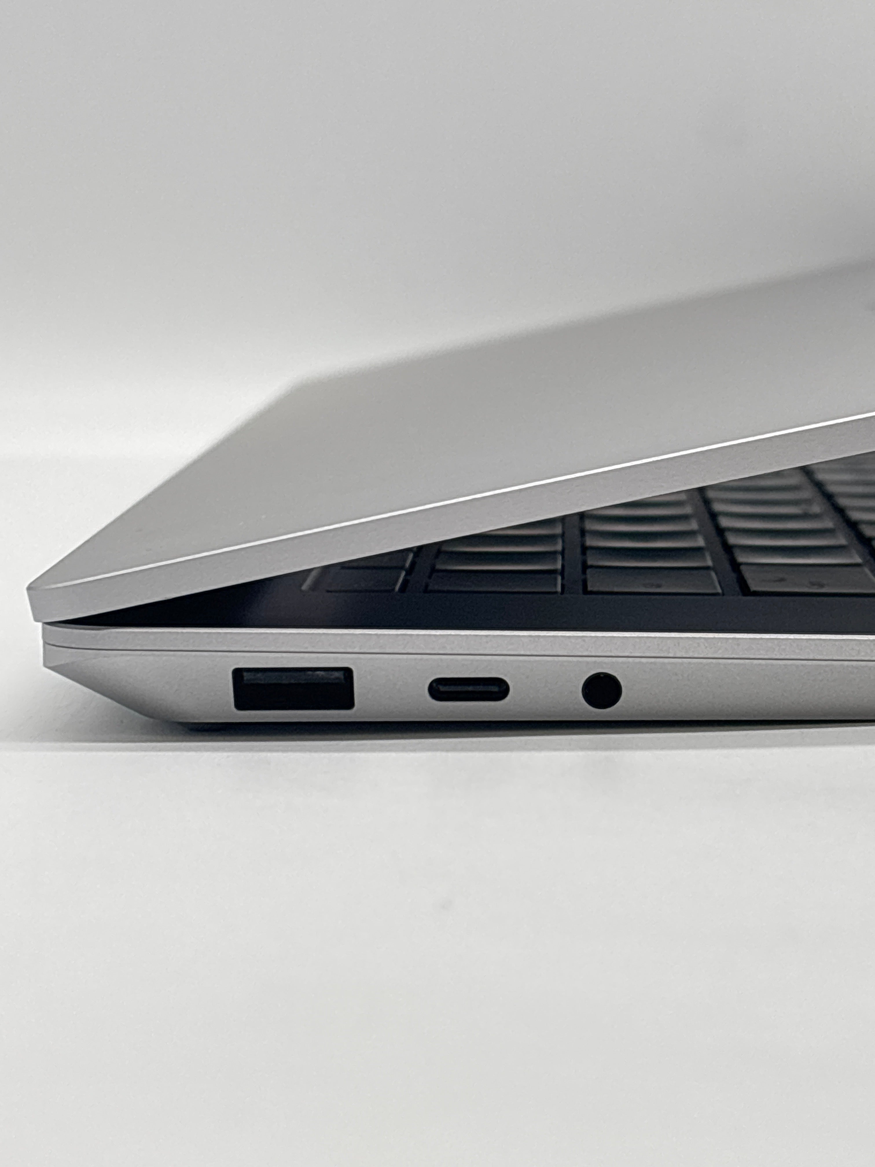 Microsoft Surface Laptop 5 i7-1265U 16GB RAM 512GB SSD