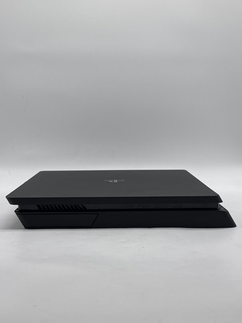 Sony PlayStation 4 Slim CUH-2215B 1TB Black Console w/ 1 DualShock 4 Controller