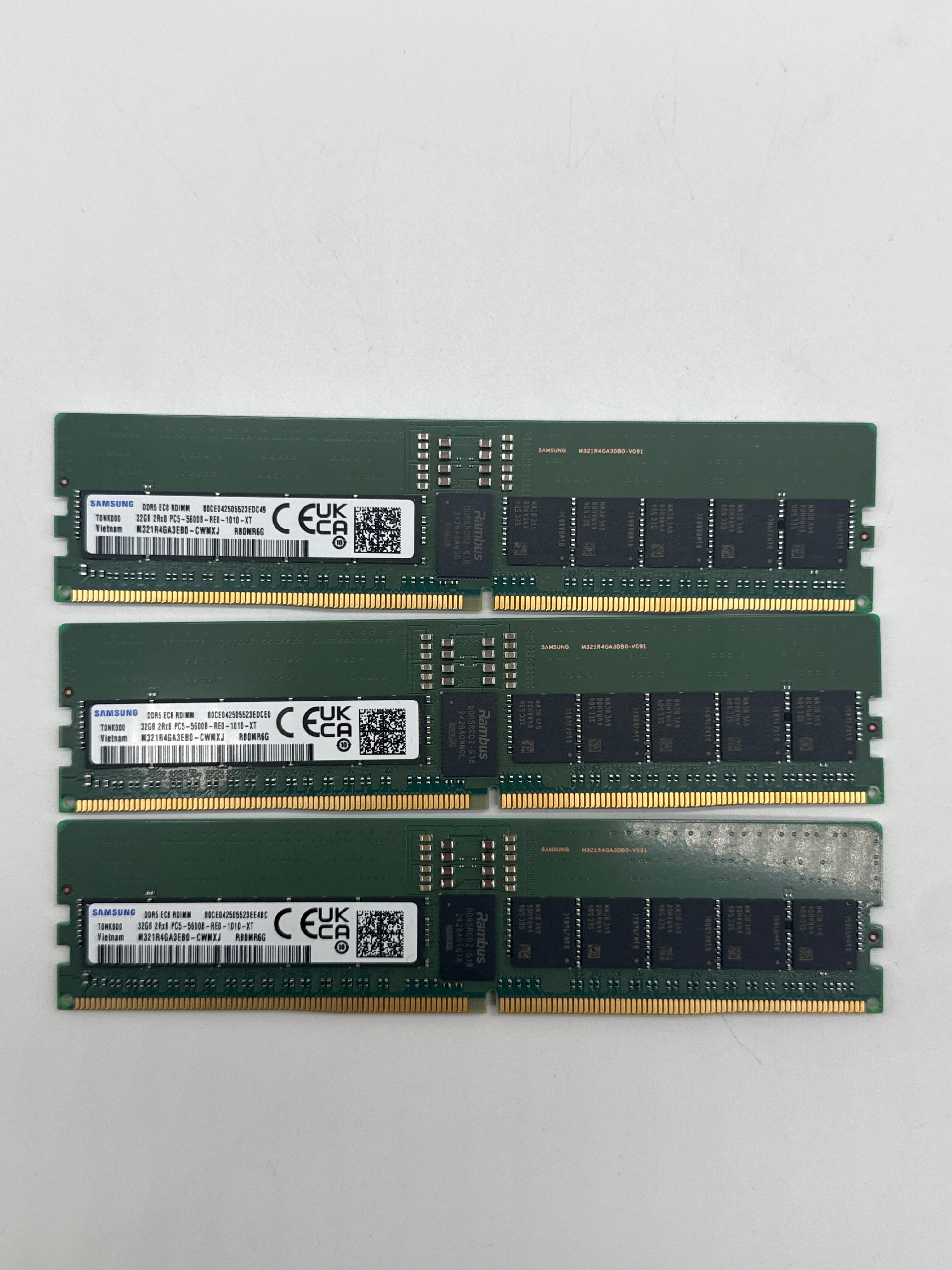 M321R4GA3PB0-CWM SAMSUNG 32GB (1X32GB) 2RX8 PC5-5600B RDIMM MEMORY