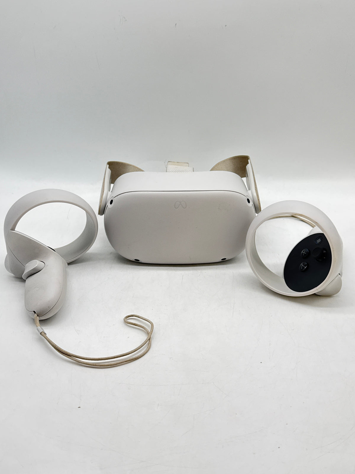 Meta Quest 2 128GB VR Headset White KW49CM - For Parts