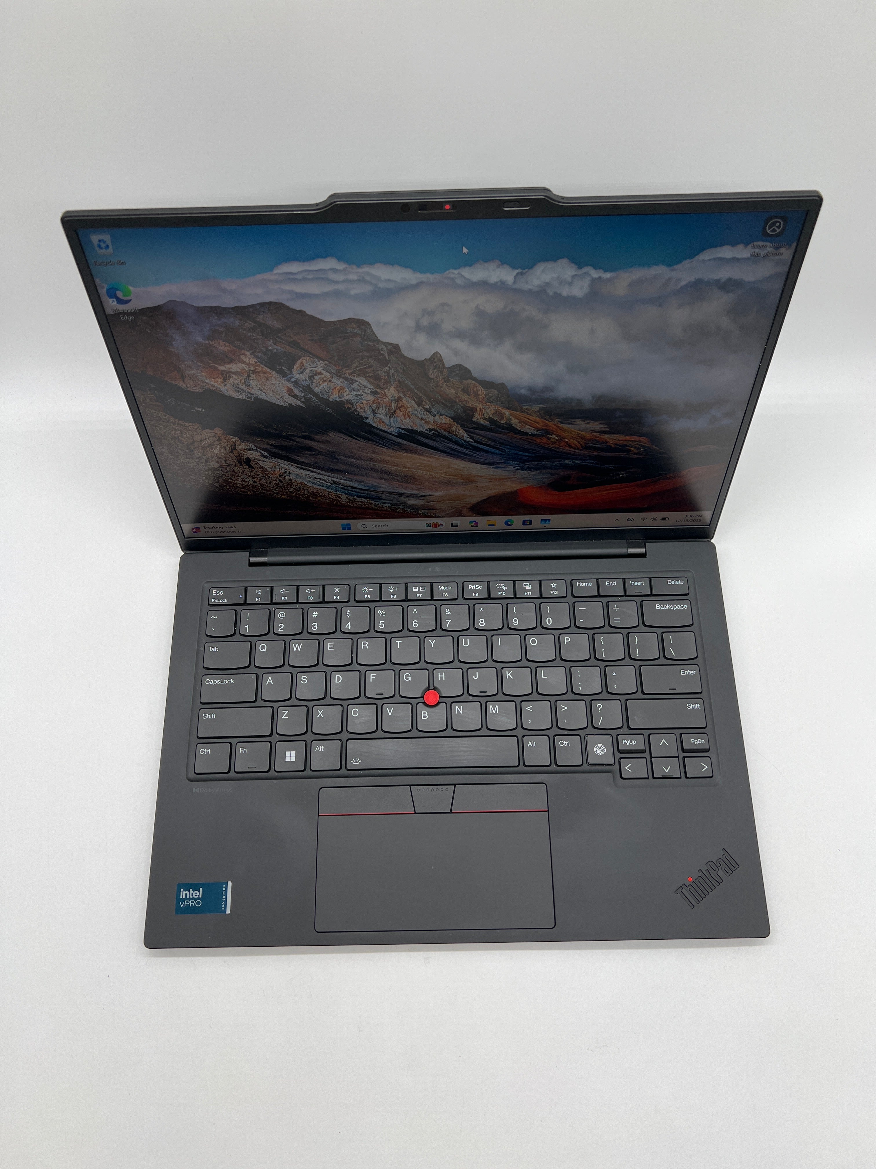 Lenovo ThinkPad X1 Carbon Gen 12 Intel Core Ultra 7 32GB RAM 1TB SSD