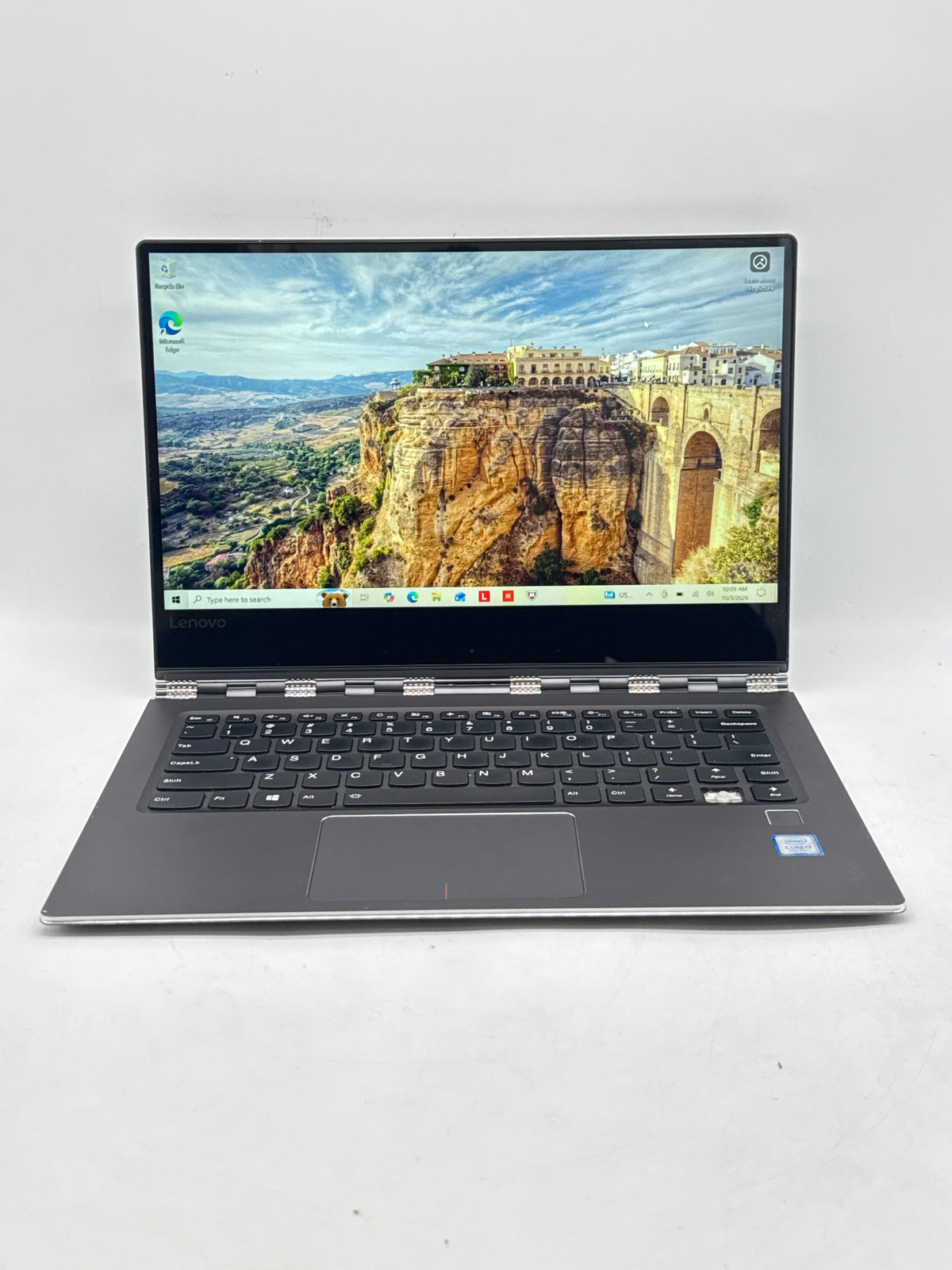 Lenovo Yoga 910-13IKB 13in Core i7 7500U 8GB RAM 256GB SSD - Read