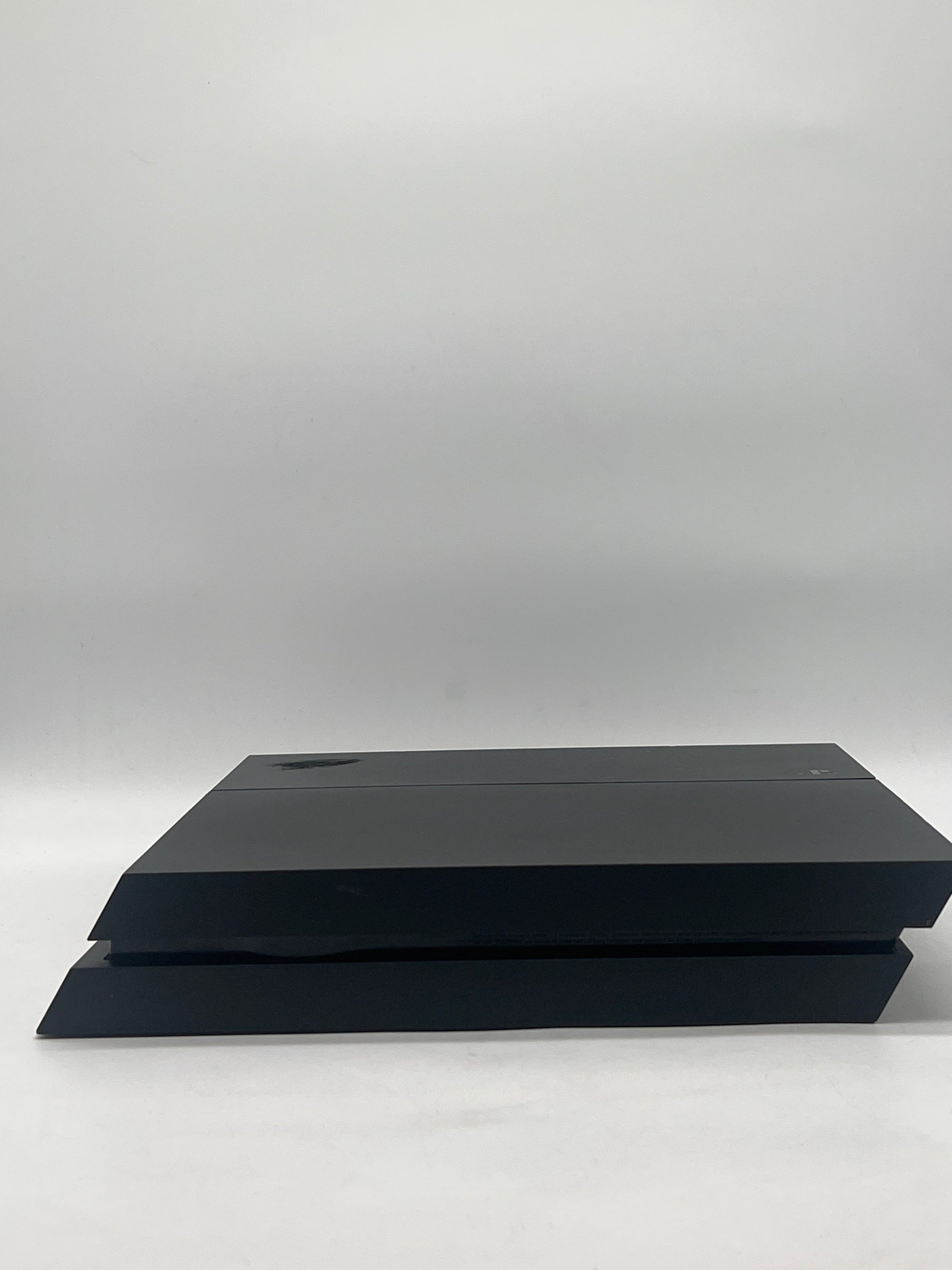 Sony PlayStation 4 (CUH-1215A) 500GB Black Used