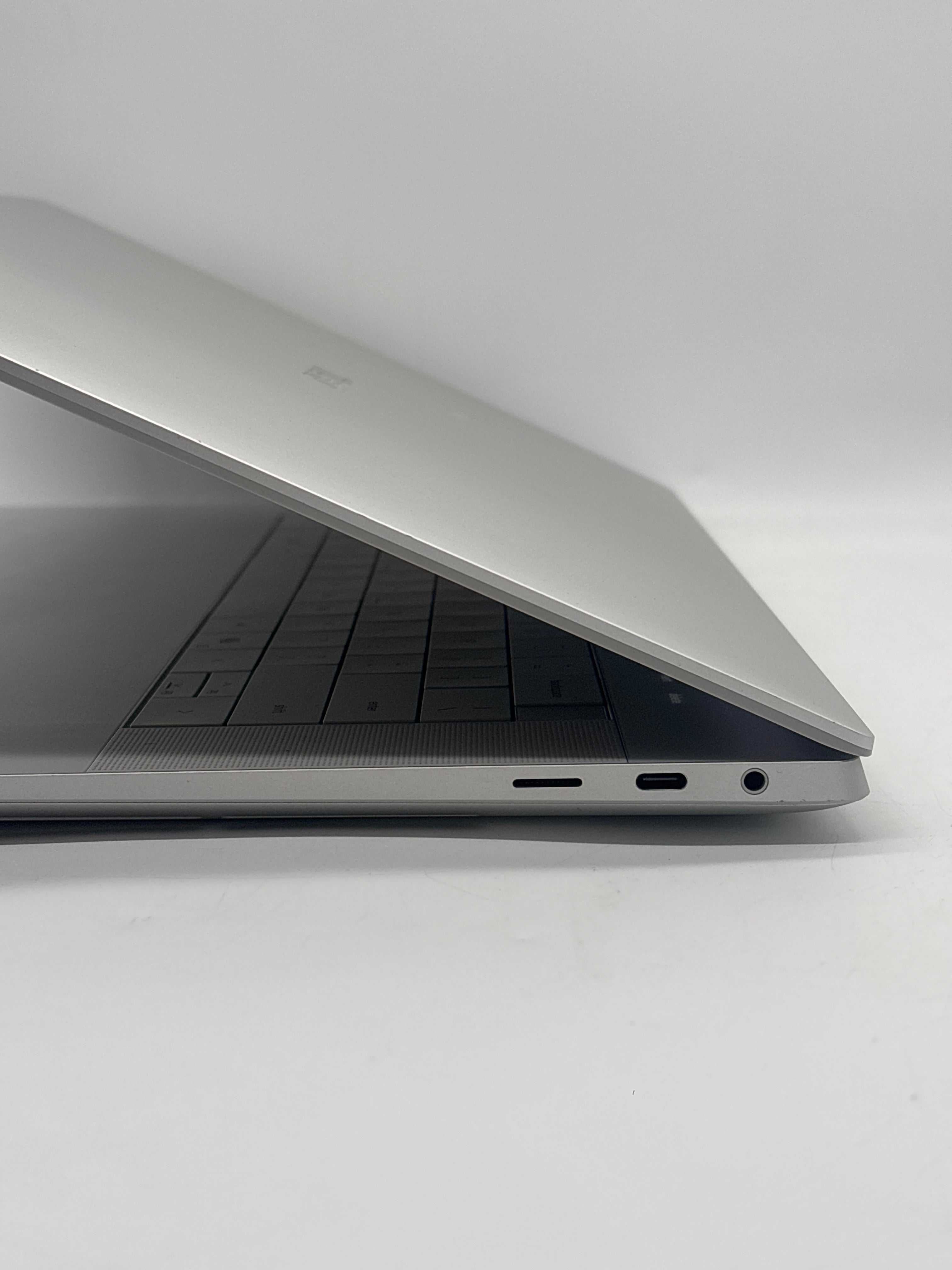 Dell XPS 16 Premium DA16250 Touch Ultra 9 285H 64GB RAM 2TB SSD RTX 5070