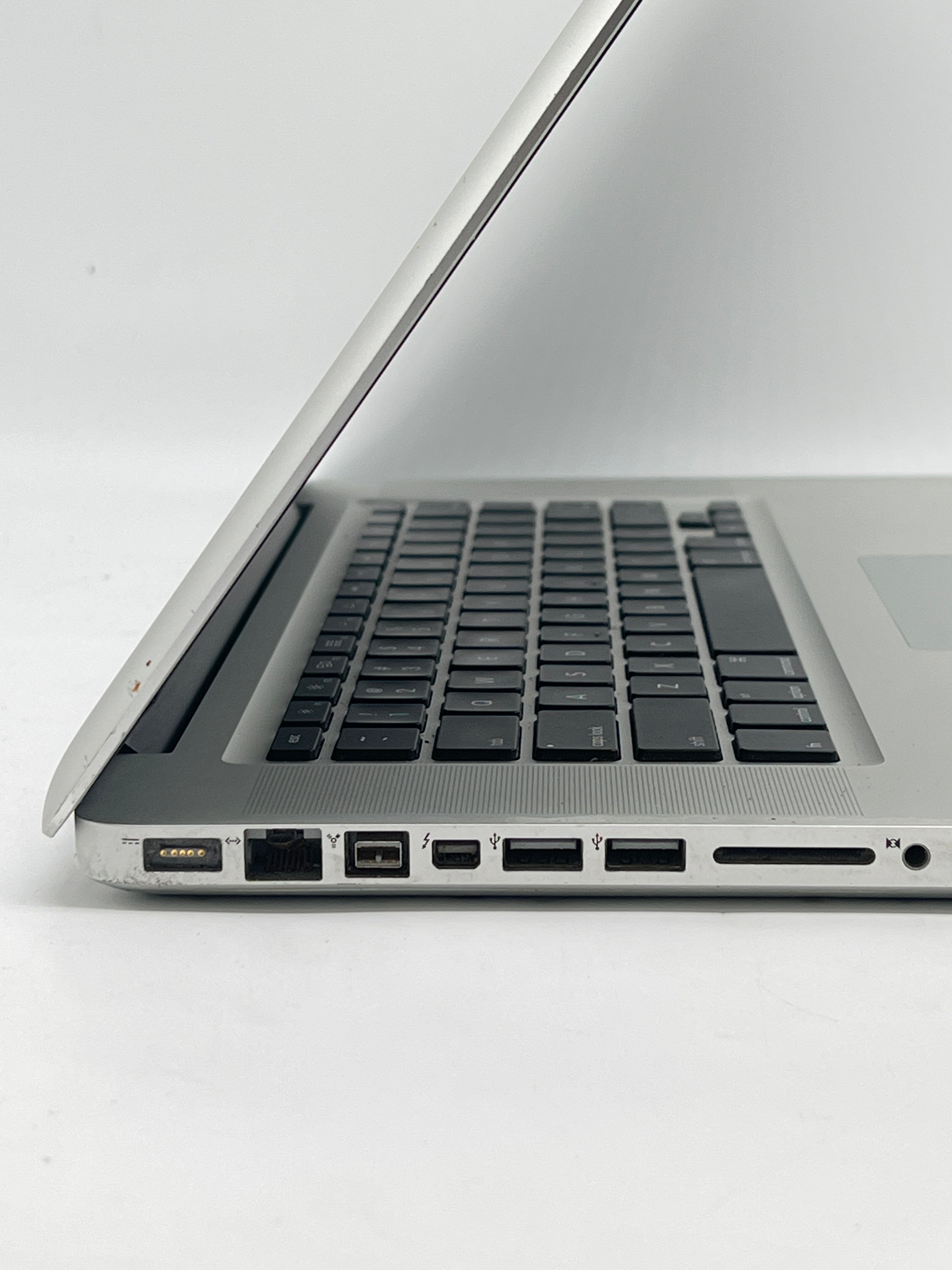 Apple MacBook Pro 15" 2012 Intel Core i7 4GB RAM 500GB HDD - For Parts (Read)
