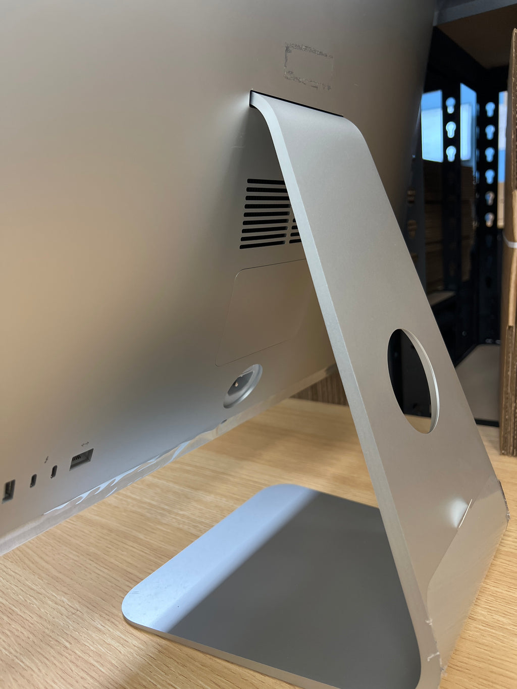 Apple iMac 27" 2020 i5-10500 8GB RAM 256GB SSD Radeon Pro 5300 Silver - Remotely Managed