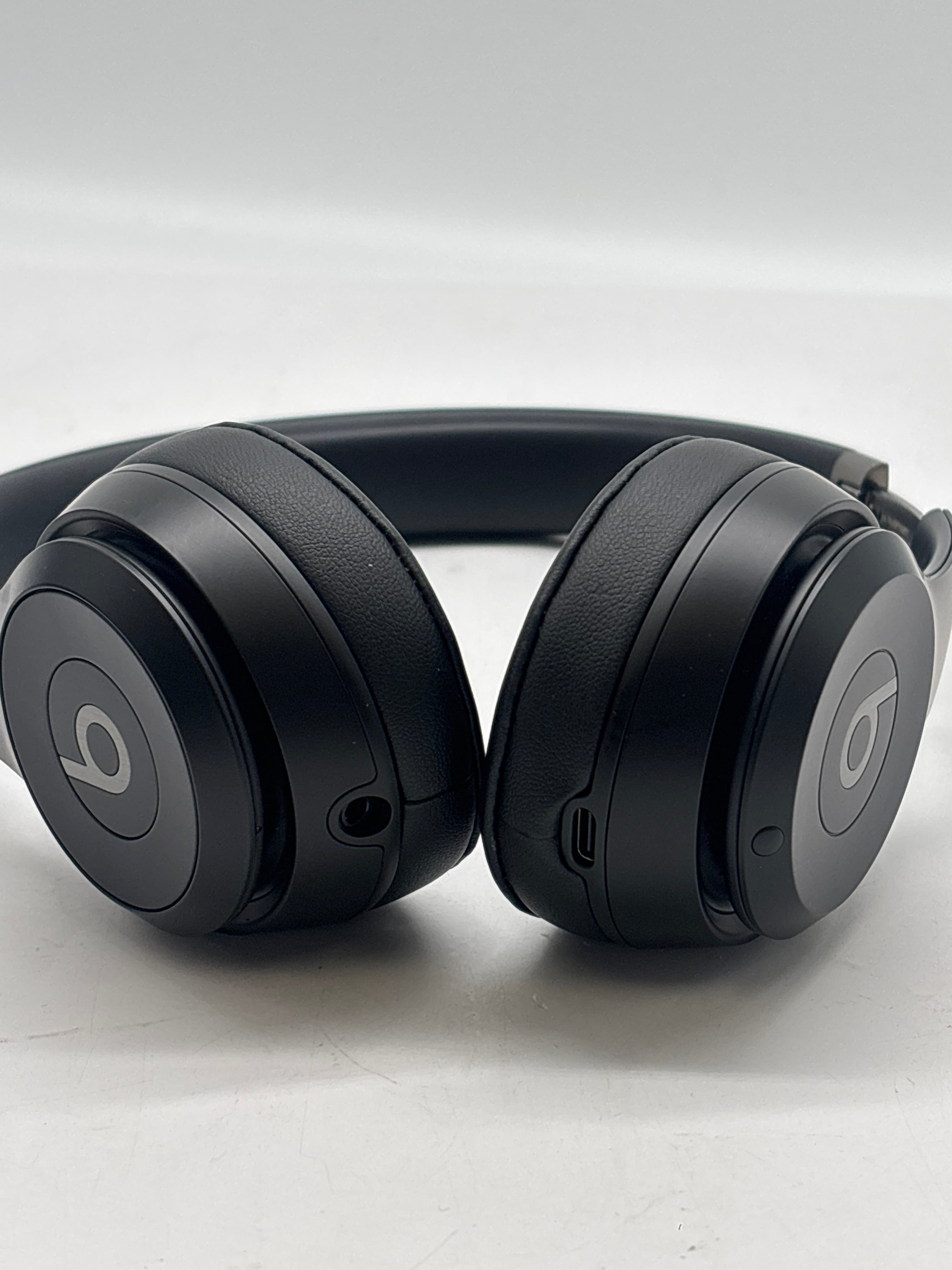 Beats Solo 4 A3140 Wireless Bluetooth On-Ear Headphones Black