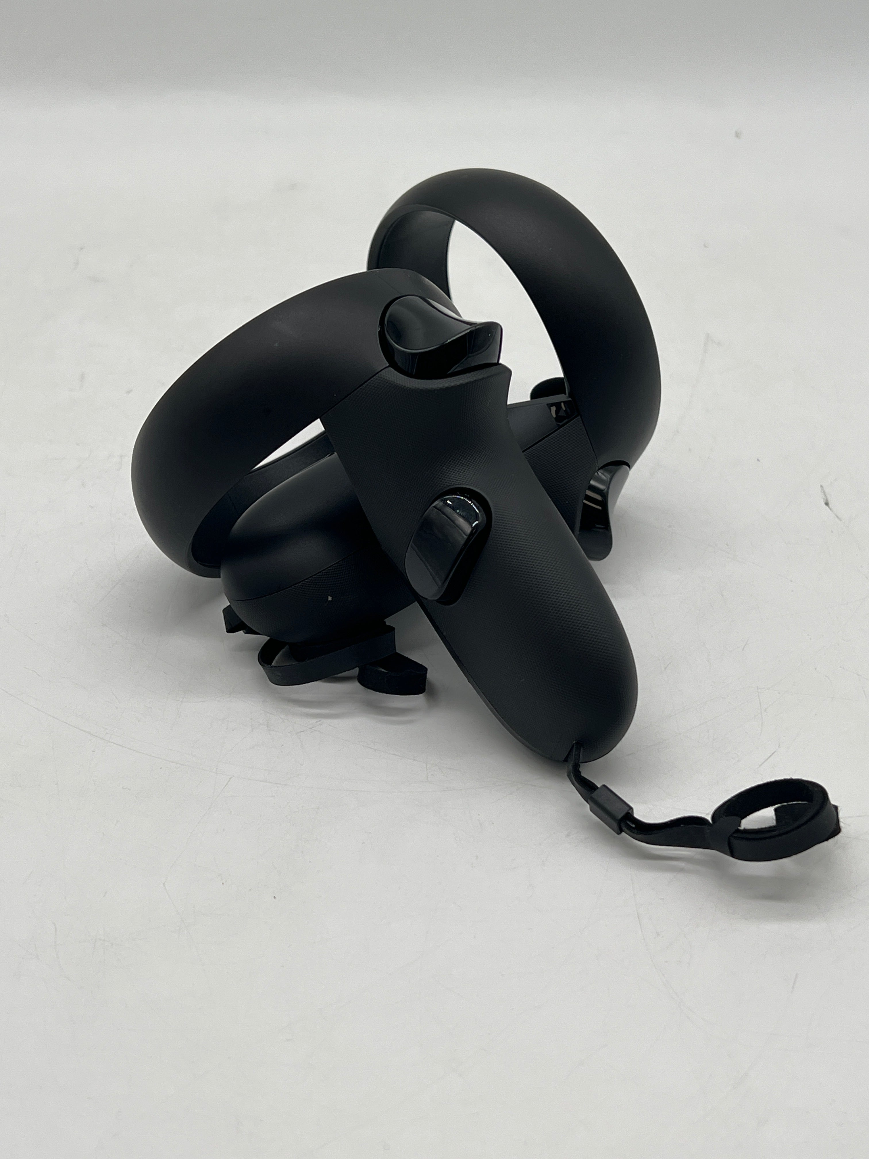 Meta Oculus Quest 1 Standalone VR Headset 64GB Black - Used