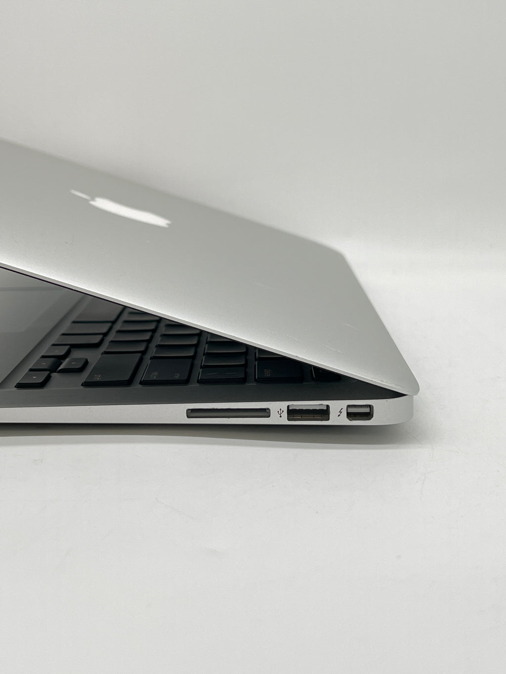 Apple MacBook Air 13" A1466 2017 Intel Core i5 8GB RAM 128GB SSD - For Parts
