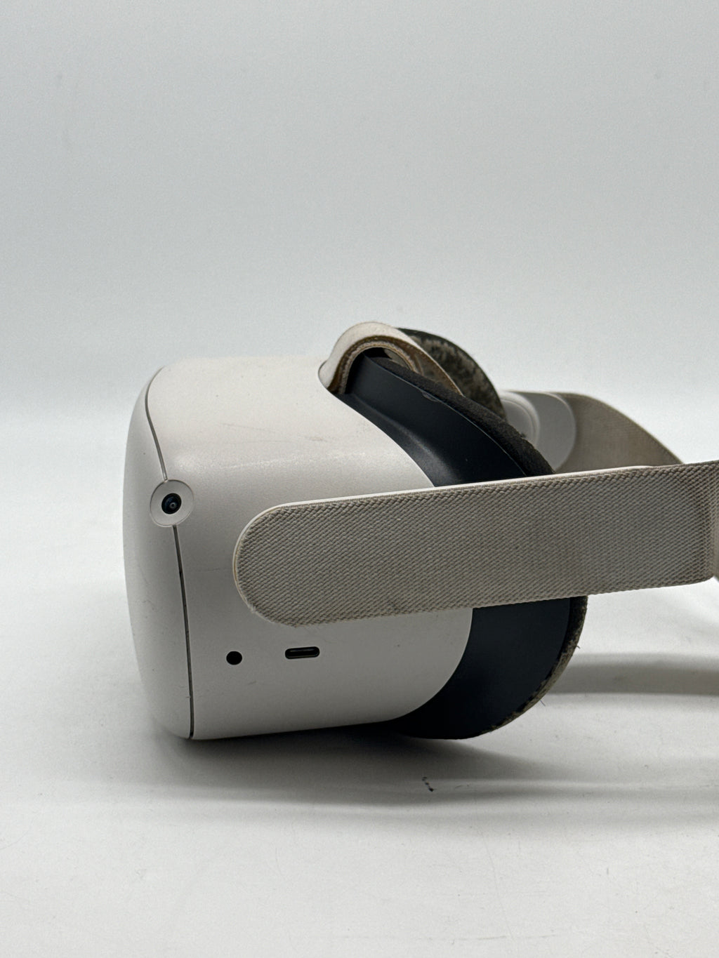 Meta Oculus Quest 2 64 GB VR Headset White - For Parts