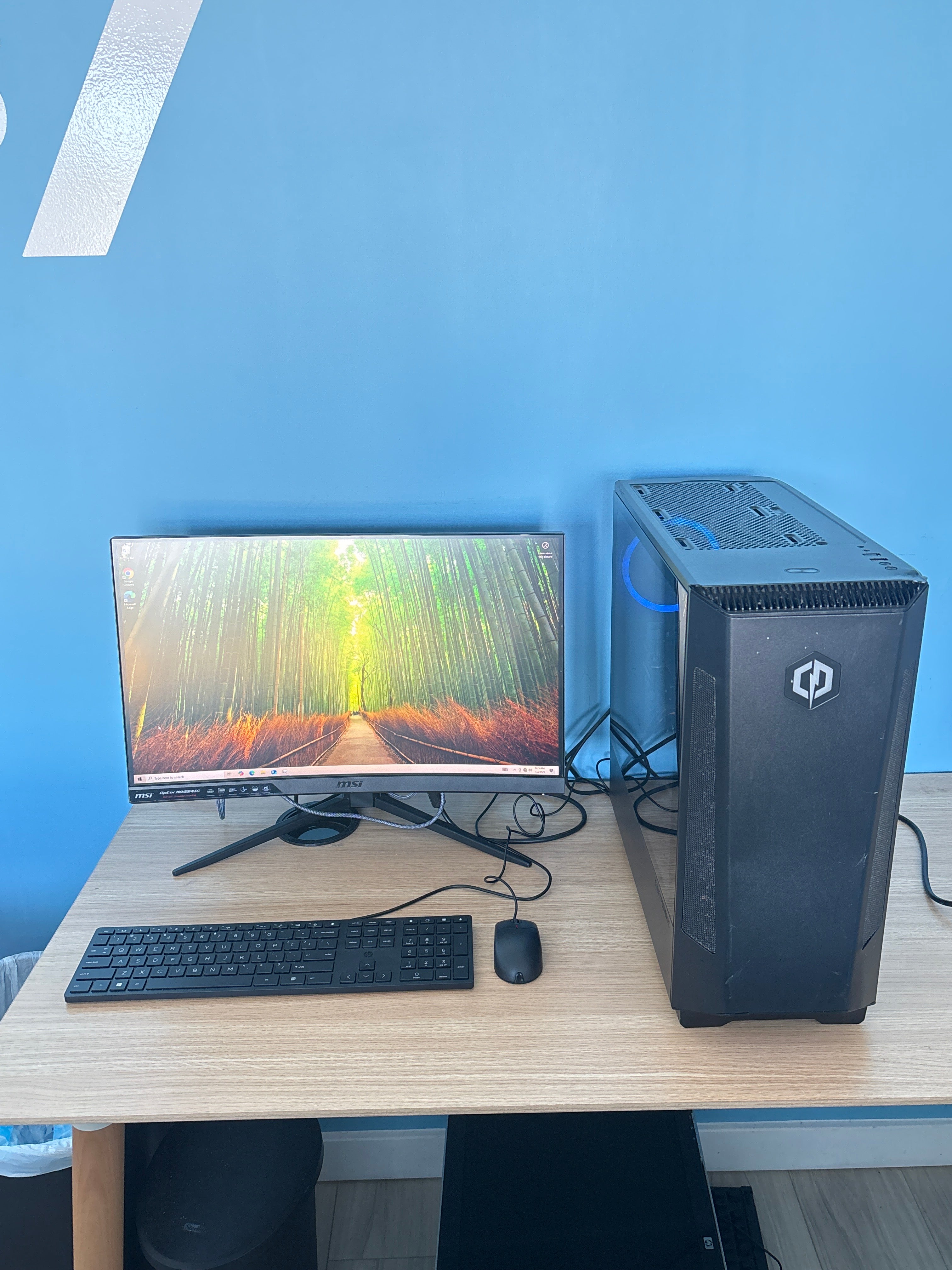 CyberPower PC Ryzen 5 3600 16GB RAM 2TB HDD 256GB SSD Radeon RX 6650 XT