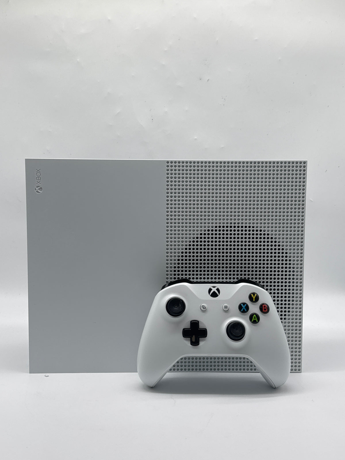 Microsoft Xbox One S 1TB White w/ Controller - Used