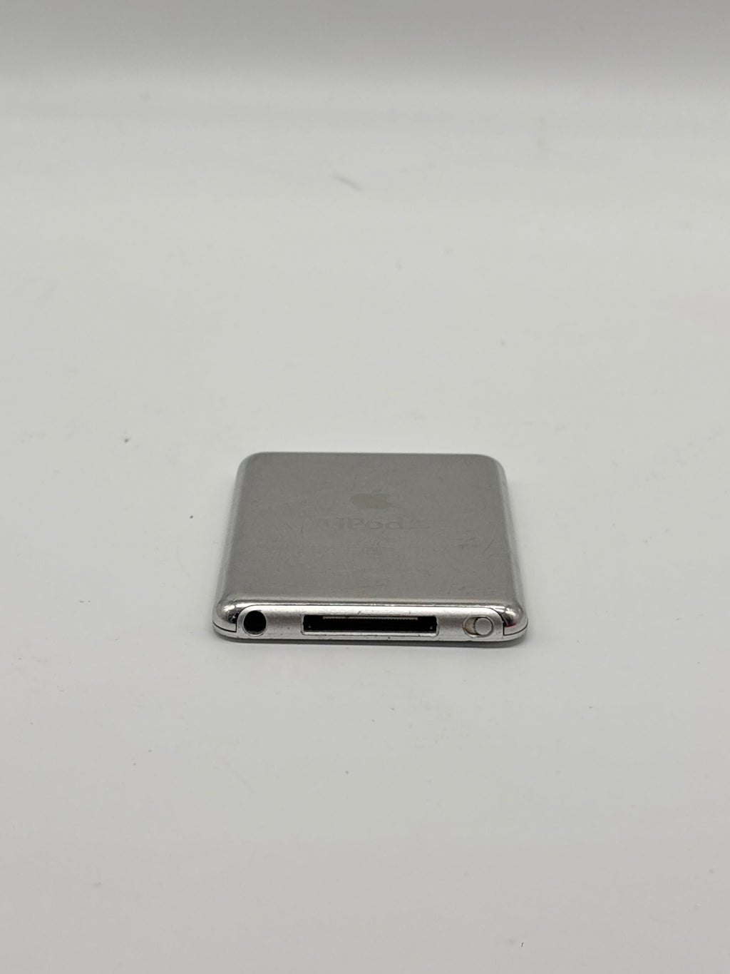 Apple iPod nano 3rd Generation 4GB Silver - Used
