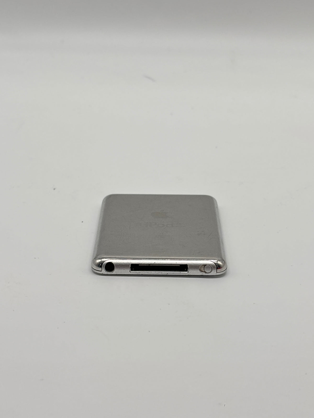Apple iPod nano 3rd Generation 4GB Silver - Used