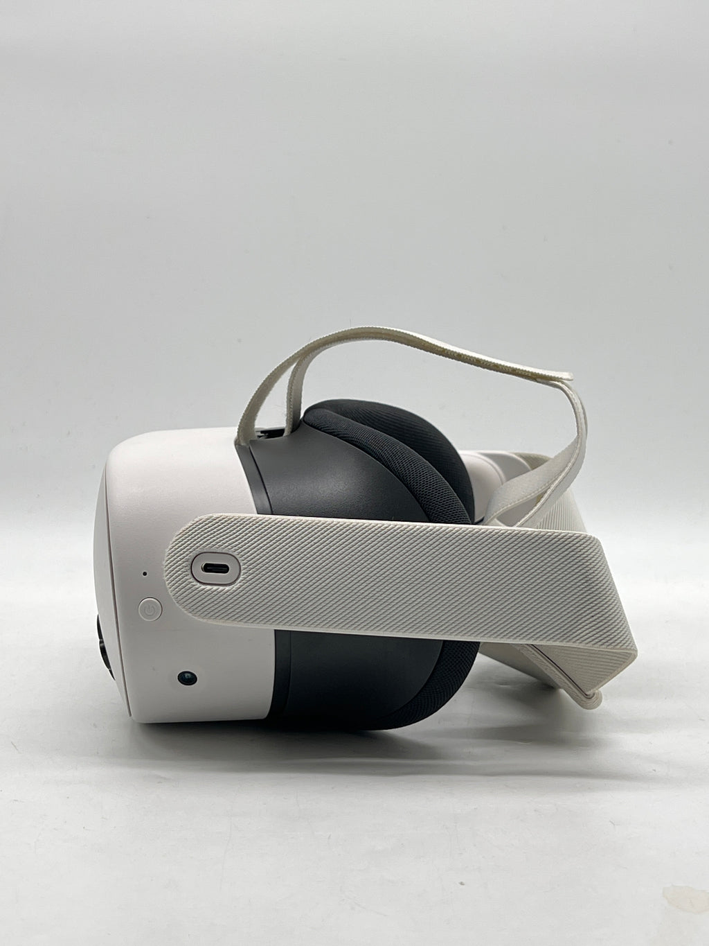 Meta Quest 3S P97 128GB Standalone All-in-One VR Headset White - Used