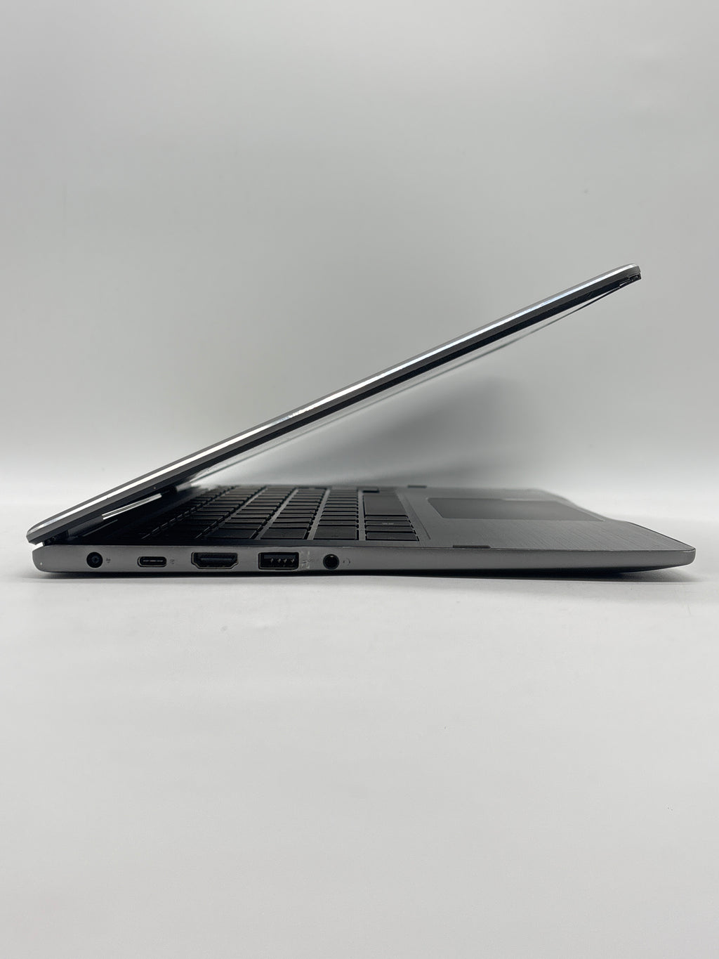 Dell Inspiron 13 Inspiron P83G I5-8250U 8GB RAM 256GB SSD - For Parts (Read DESC)