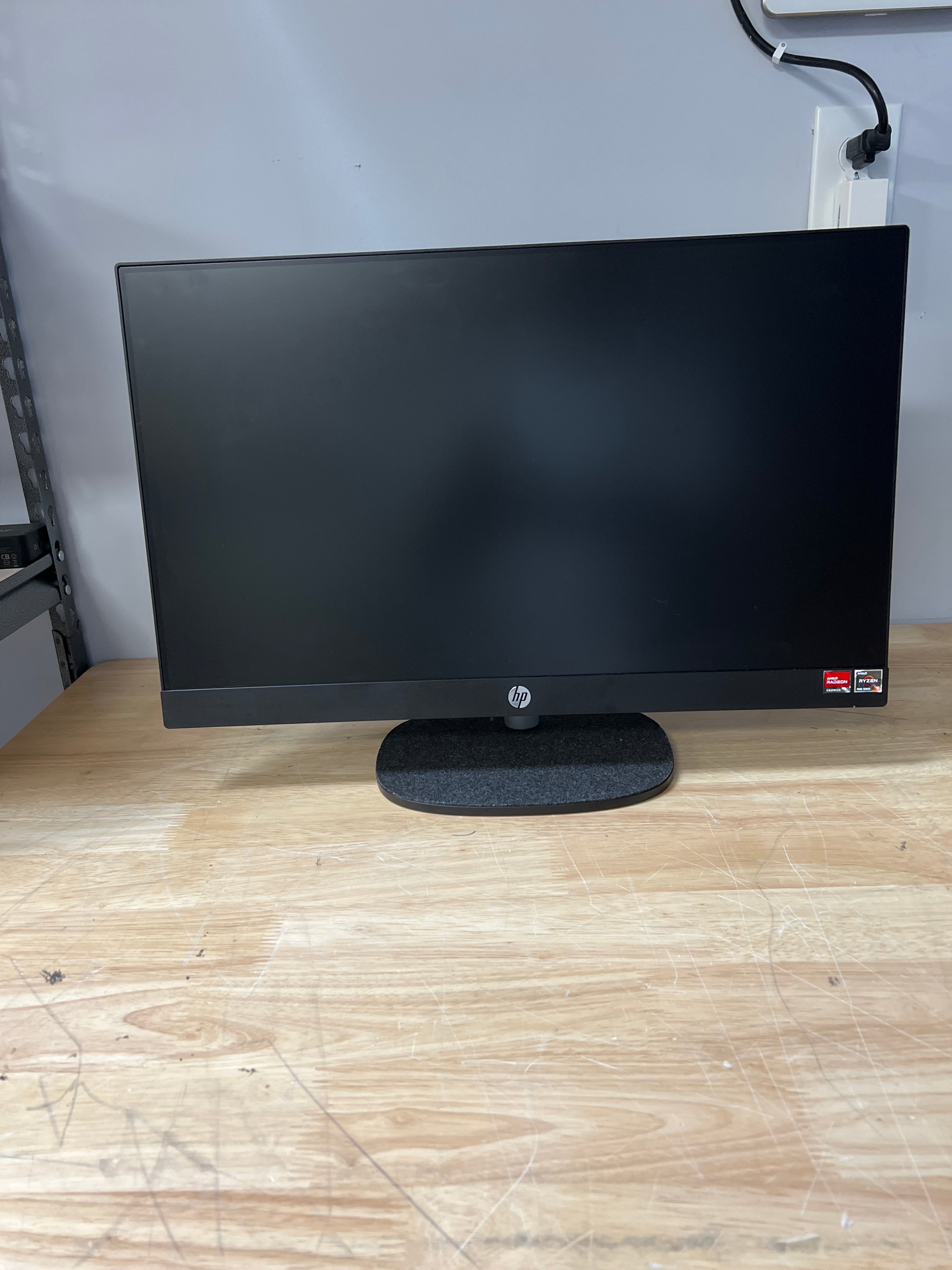 HP All in One Ryzen 5 8GB RAM 512 SSD Touchscreen - Used