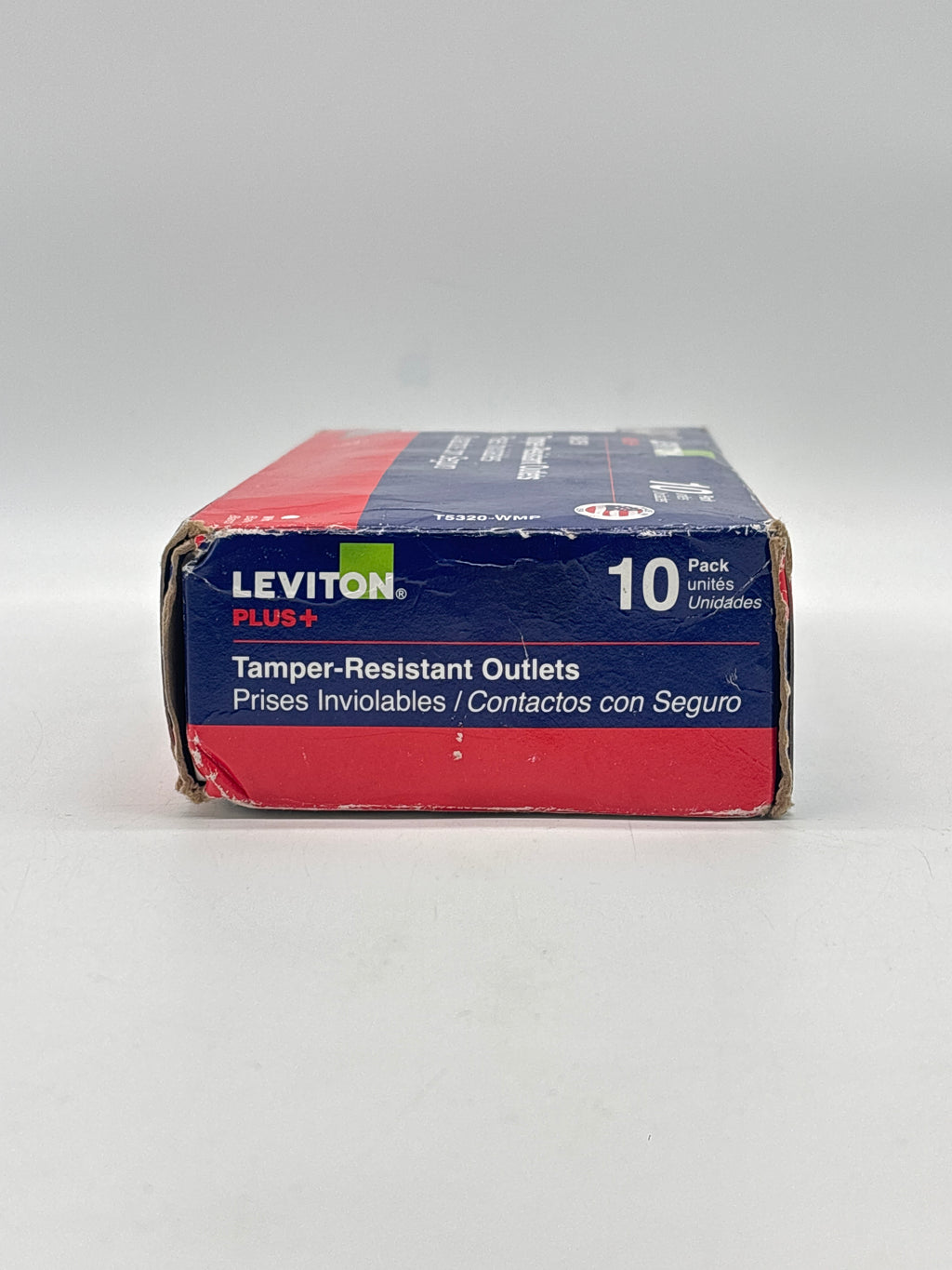 Leviton Plus 10 White Outlet 125A Tamper-Resistant - Lot of 4 New In Box