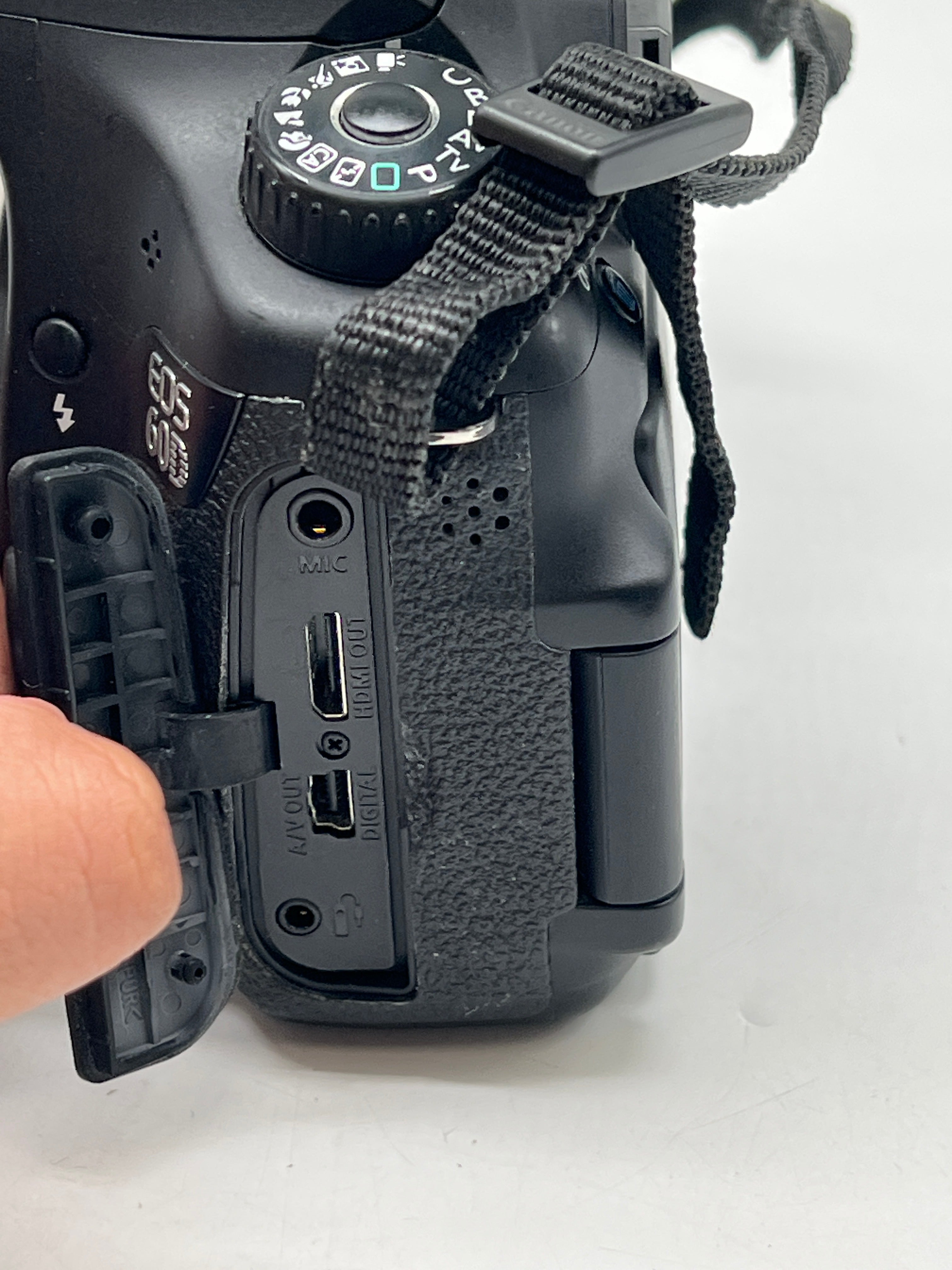 Canon EOS 60D 18.1 MP Digital SLR Camera Body Only - Used