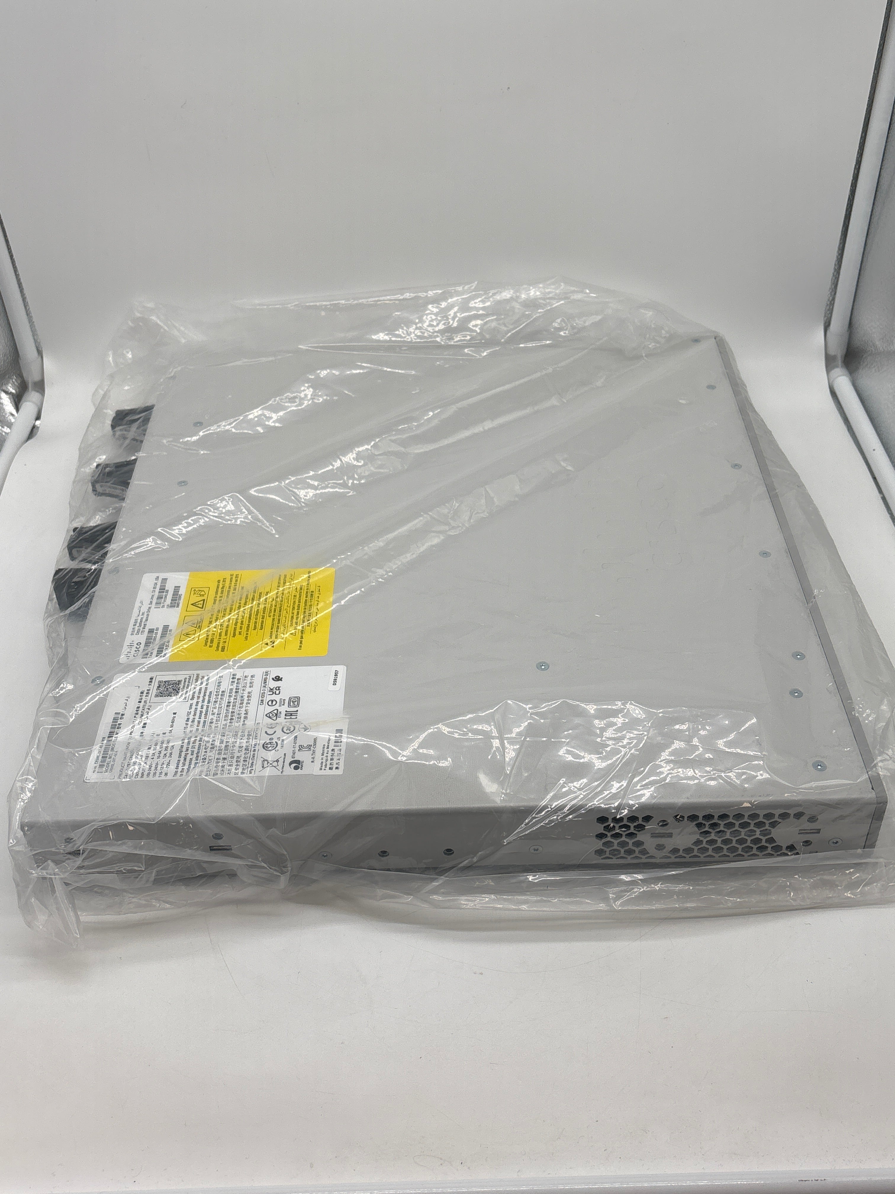 Cisco C9300L-24T-4X Catalyst Switch 24-Port Rack Mountable - New No Box