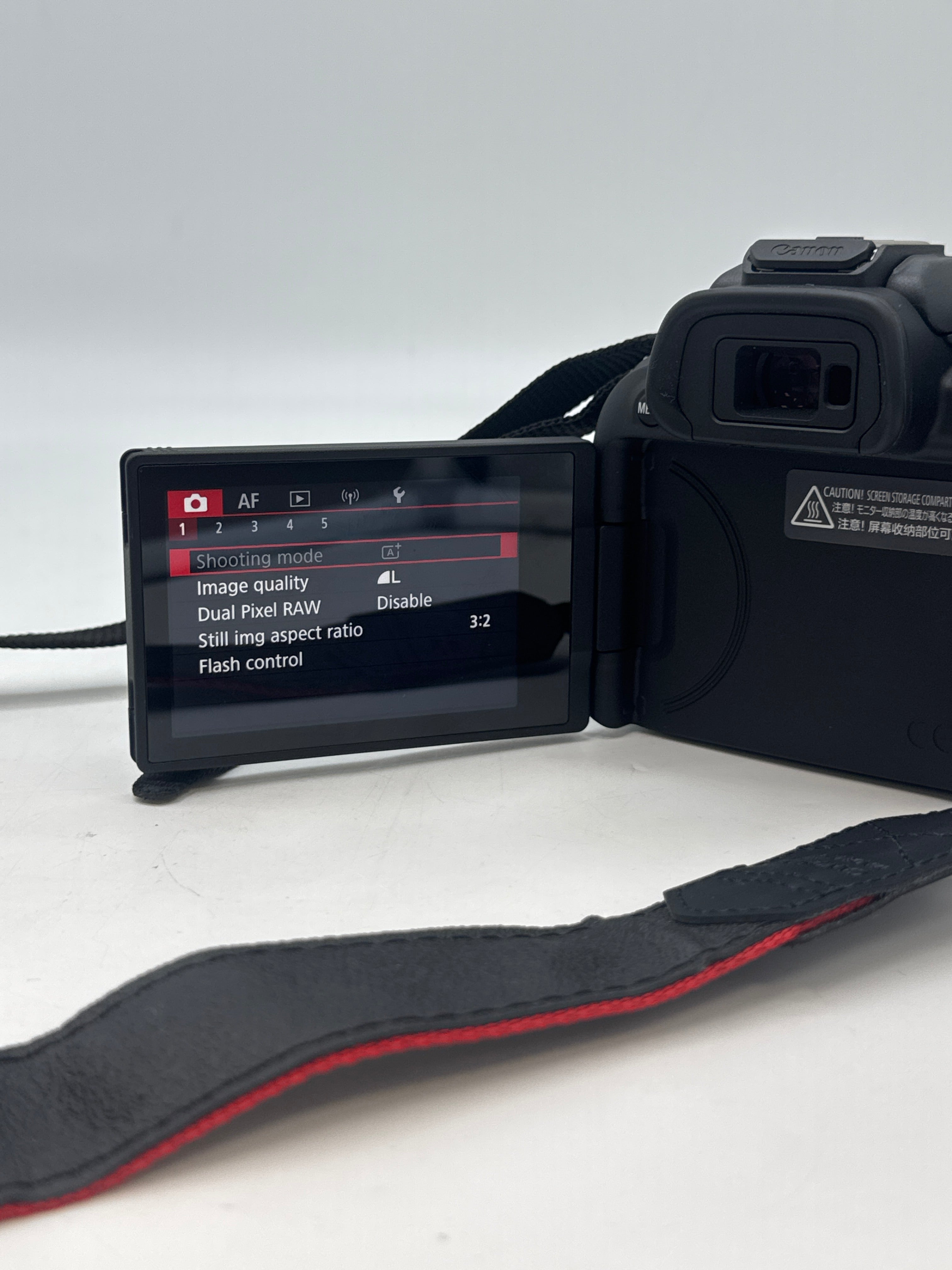 Canon EOS R10 24.2MP Mirrorless Camera with RF-S 18-45mm Lens - Used