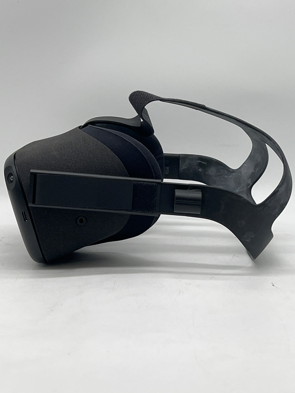 Meta Oculus Quest 1 Standalone VR Headset 64GB Black - Used