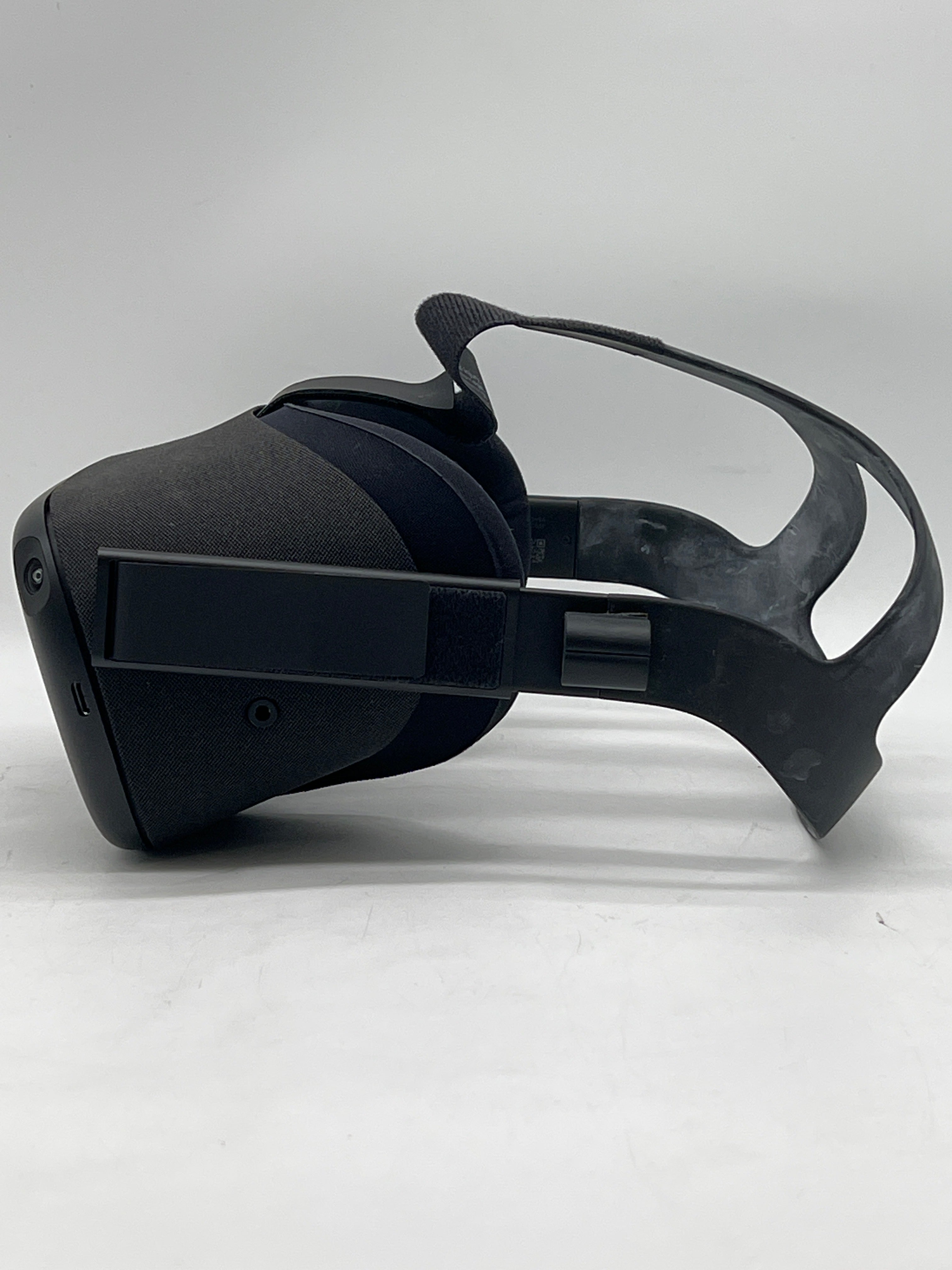 Meta Oculus Quest 1 Standalone VR Headset 64GB Black - Used