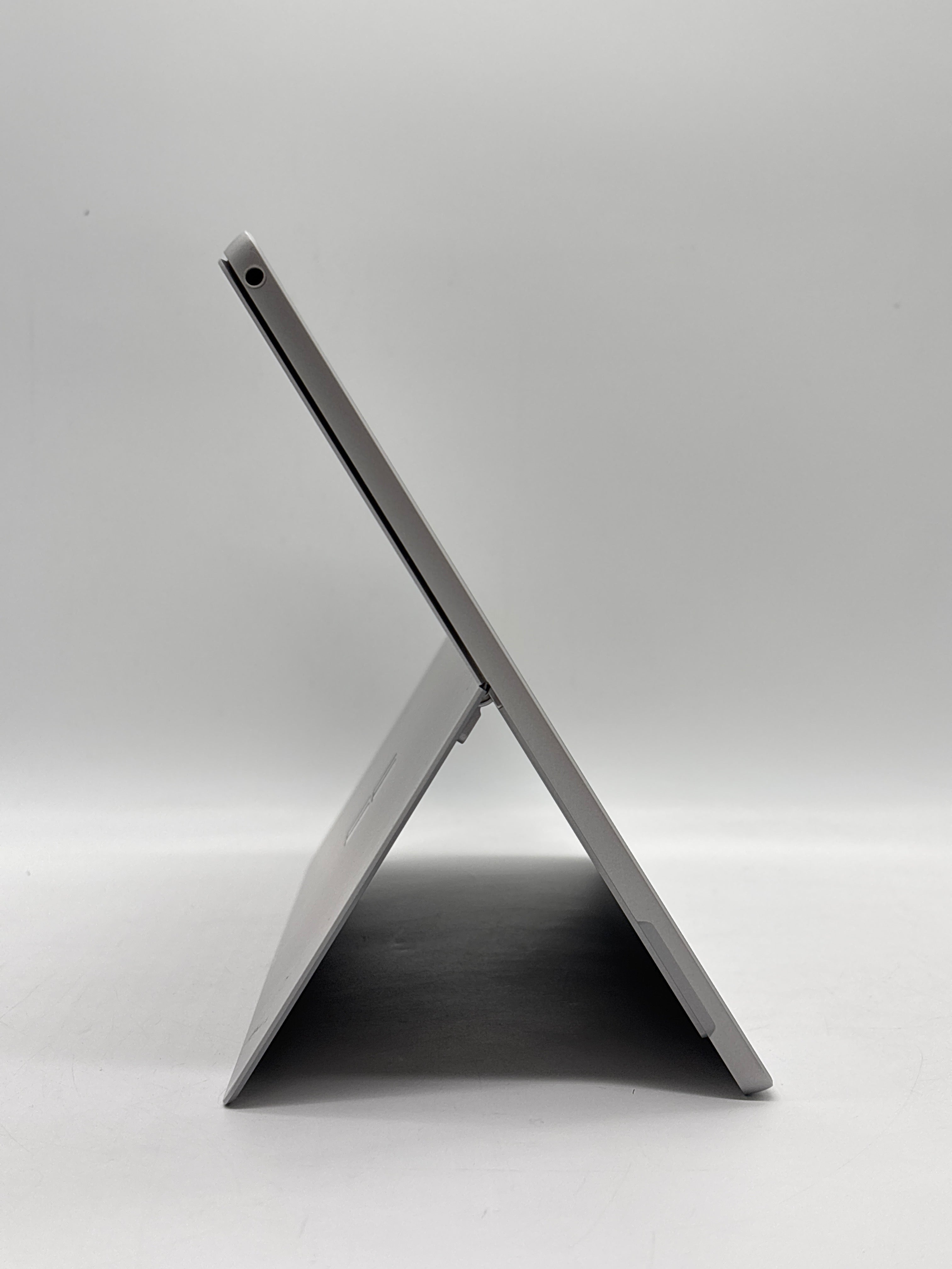Microsoft Surface Pro 6 1796  i7-8650U 16GB RAM 512GB SSD