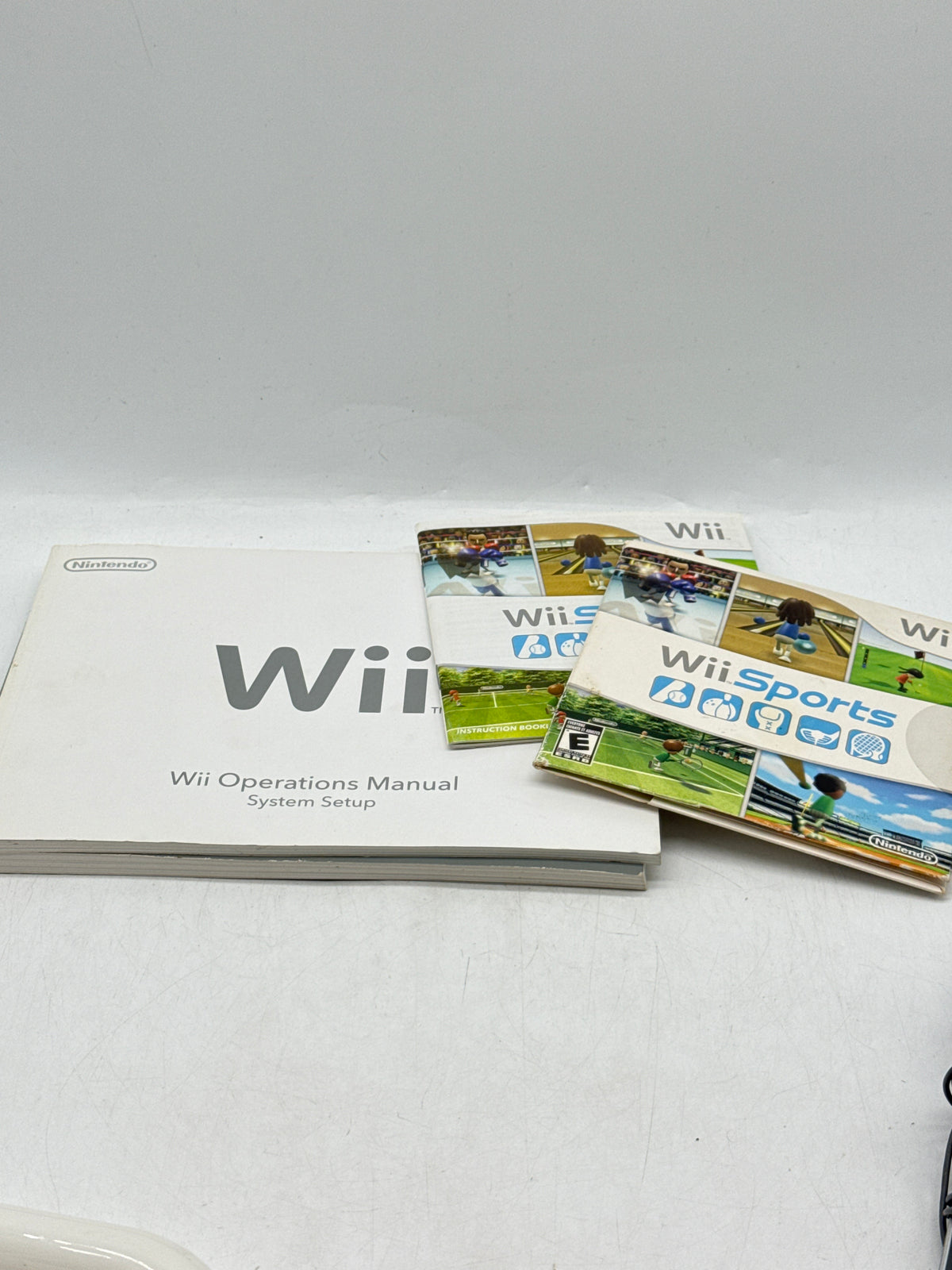 Nintendo Wii RVL-001 Console White Complete Bundle w/ 2 Remotes - Used