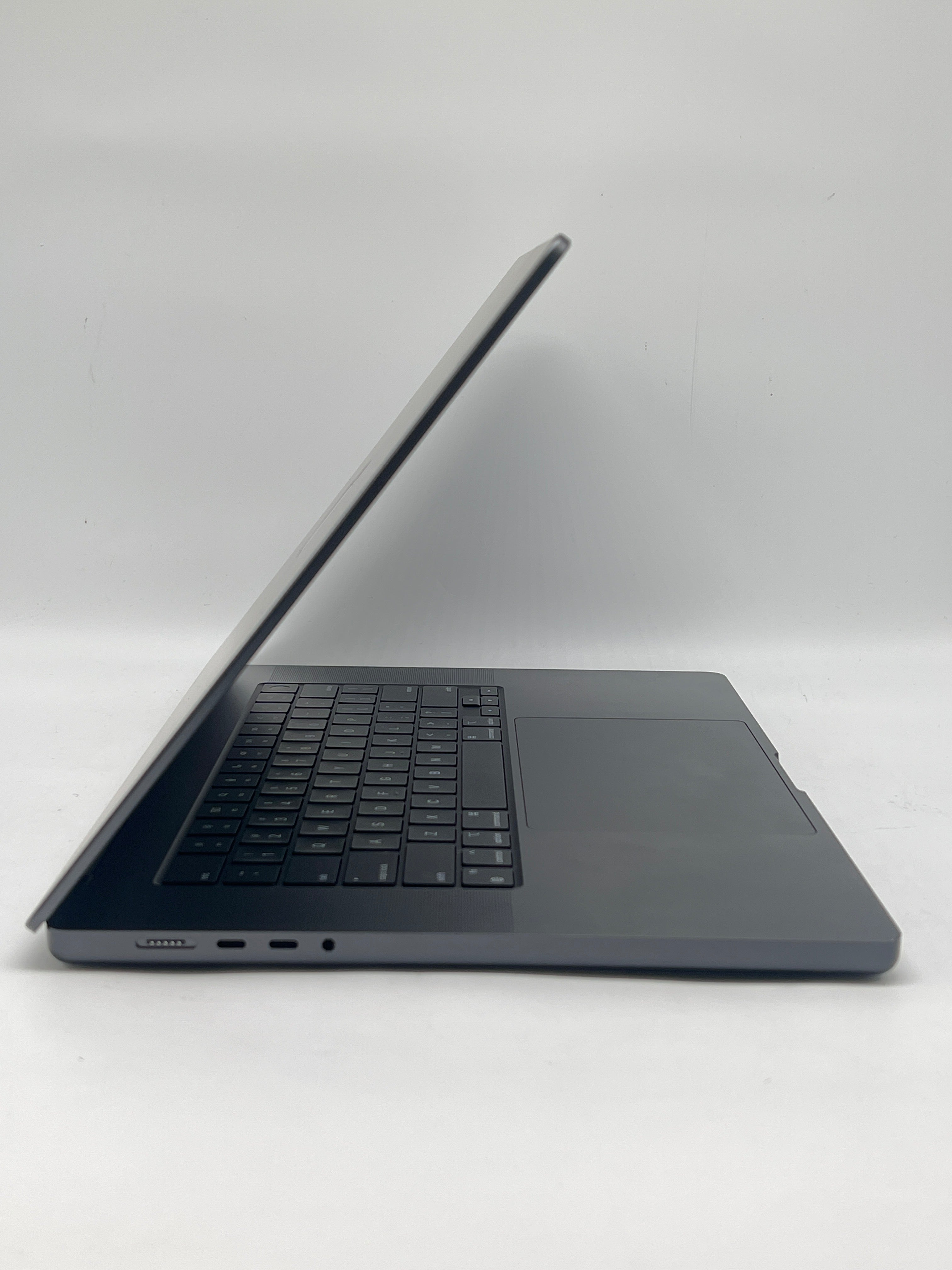 Apple MacBook Pro M3 Pro 16" 18GB RAM 512GB SSD - Used with Box