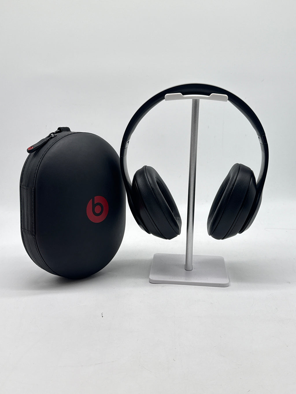 Beats Studio3 Wireless Over-Ear Headphones Black - Used