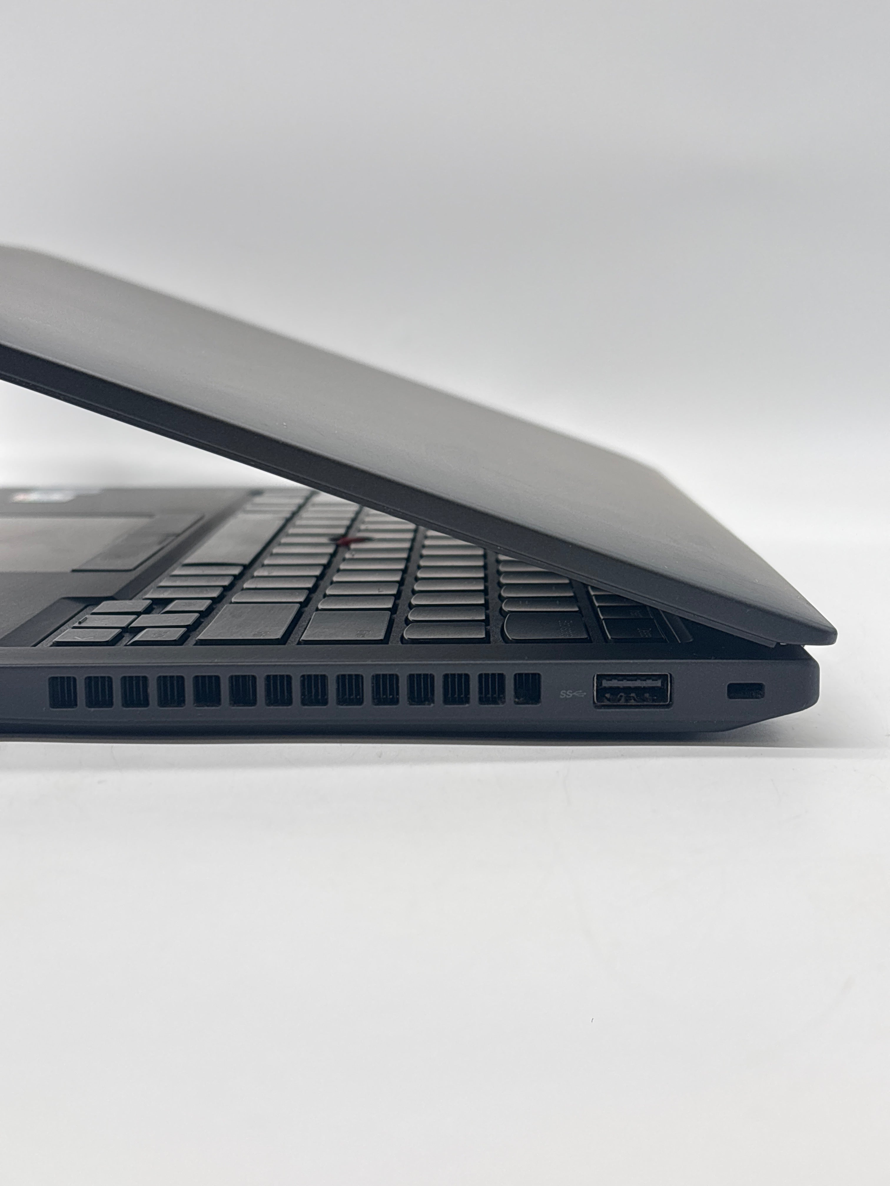 Lenovo ThinkPad T14 Gen 3 i7-1270P 32 GB 1 TB SSD Black