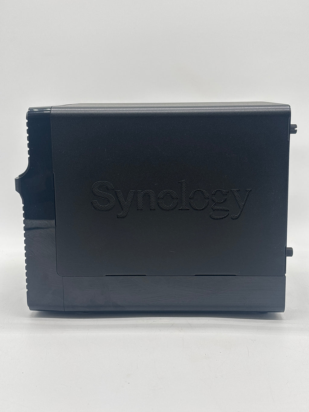 Synology 4-bay DiskStation DS423 (Diskless)- For Parts (NO Power)