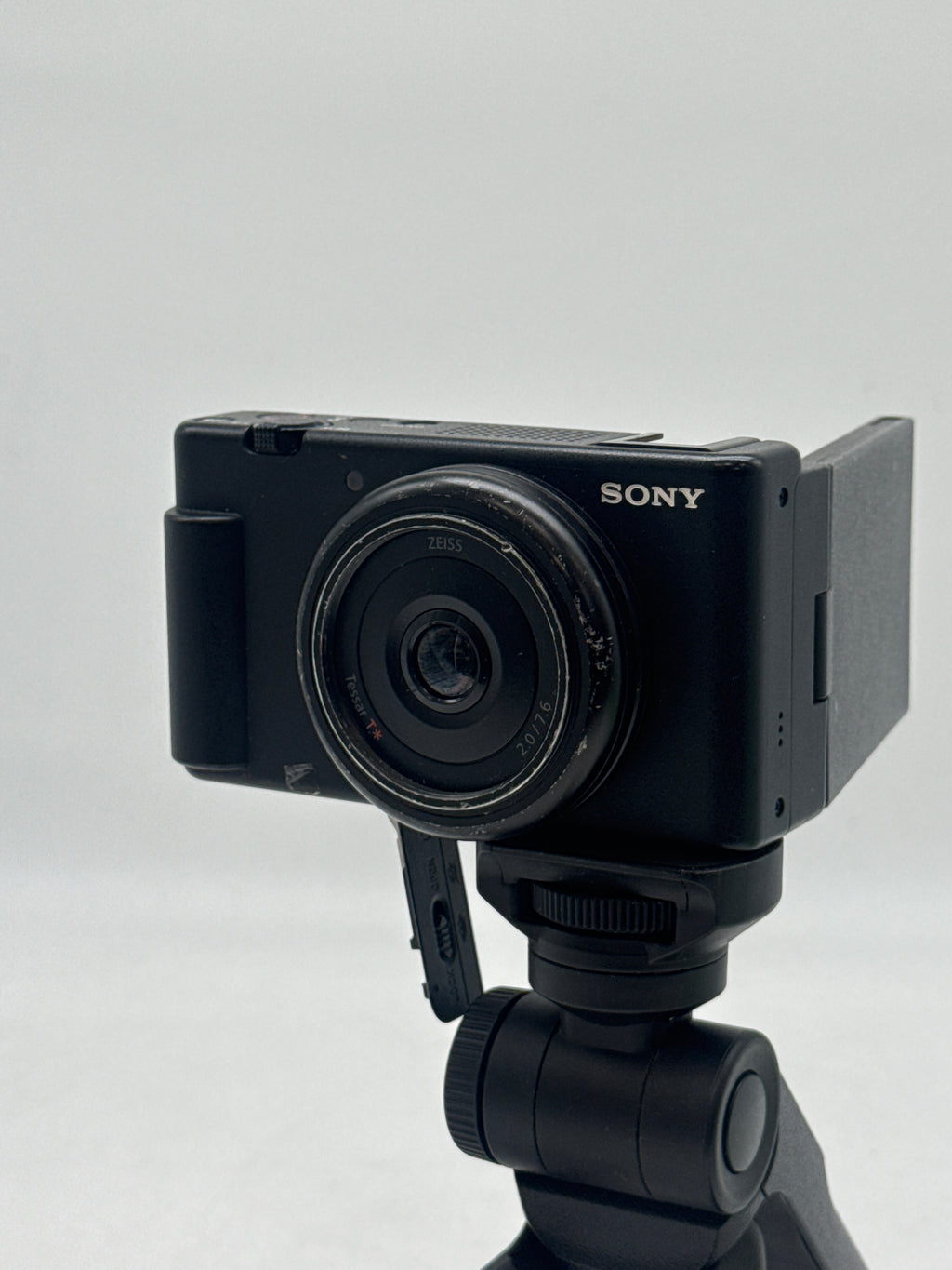 Sony ZV-1F 20.1MP 4K Camera Black W/GP-VPT2BT Tripod